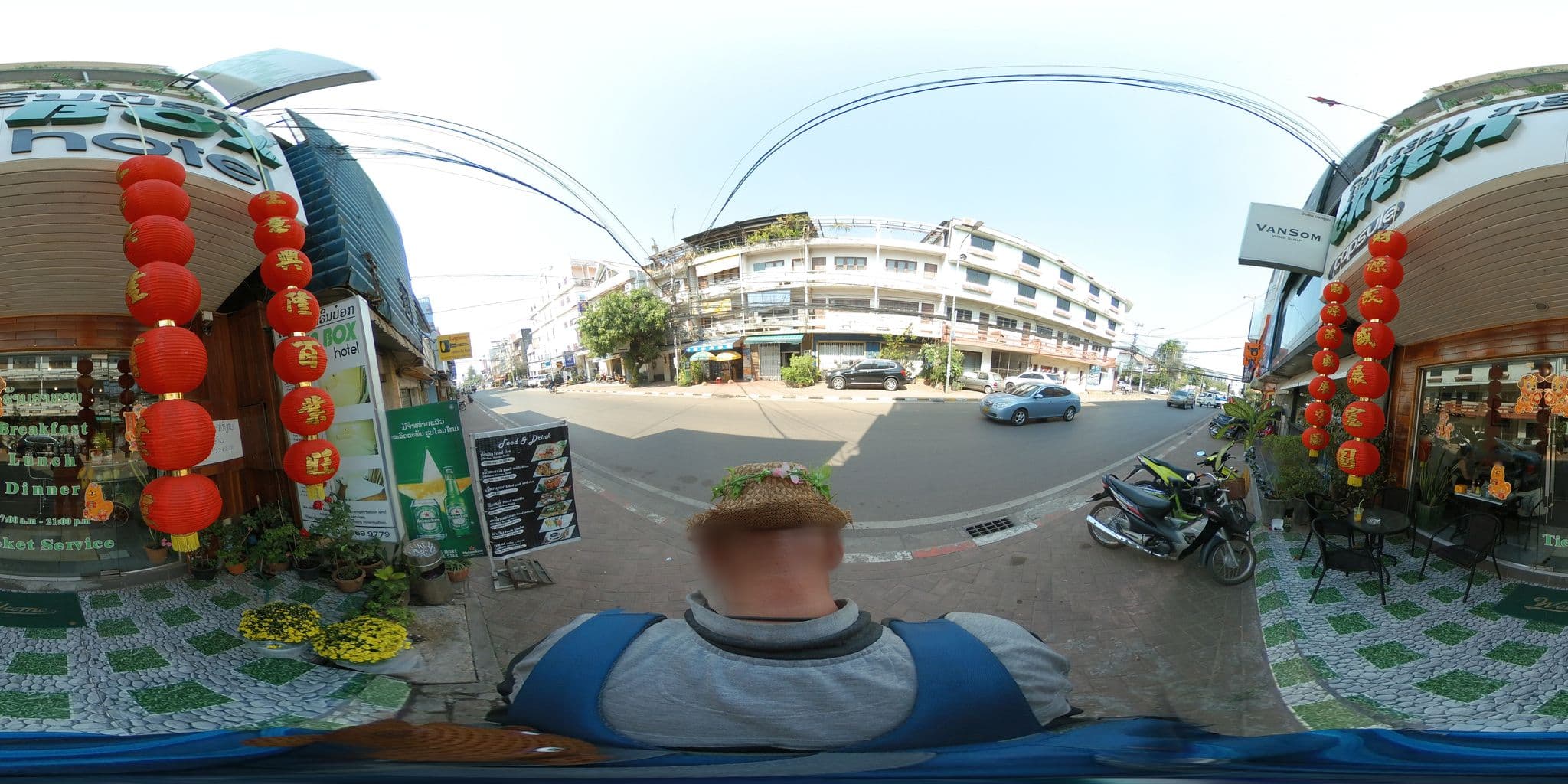 Street view near La Gondola, Vientiane — © garok (CC BY-SA · Mapillary)