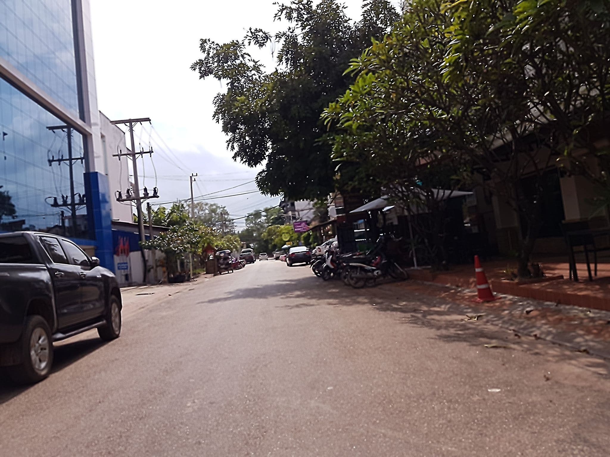 Street view near Lucky Backpacker, Vientiane — © mbethke (CC BY-SA · Mapillary)