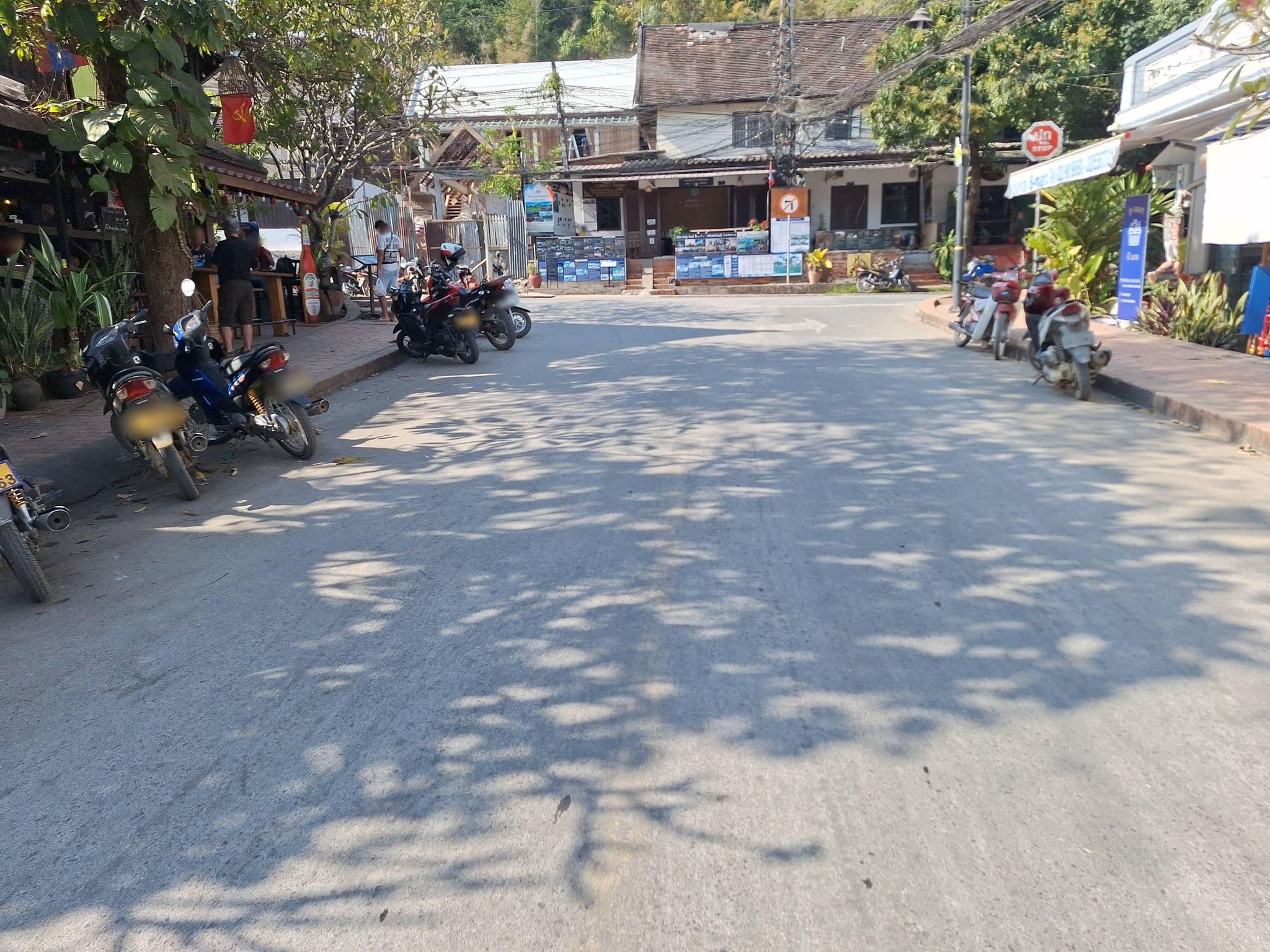 Street view near ljb smoot hotel, Luang Prabang — © Oby (CC BY-SA · Mapillary)