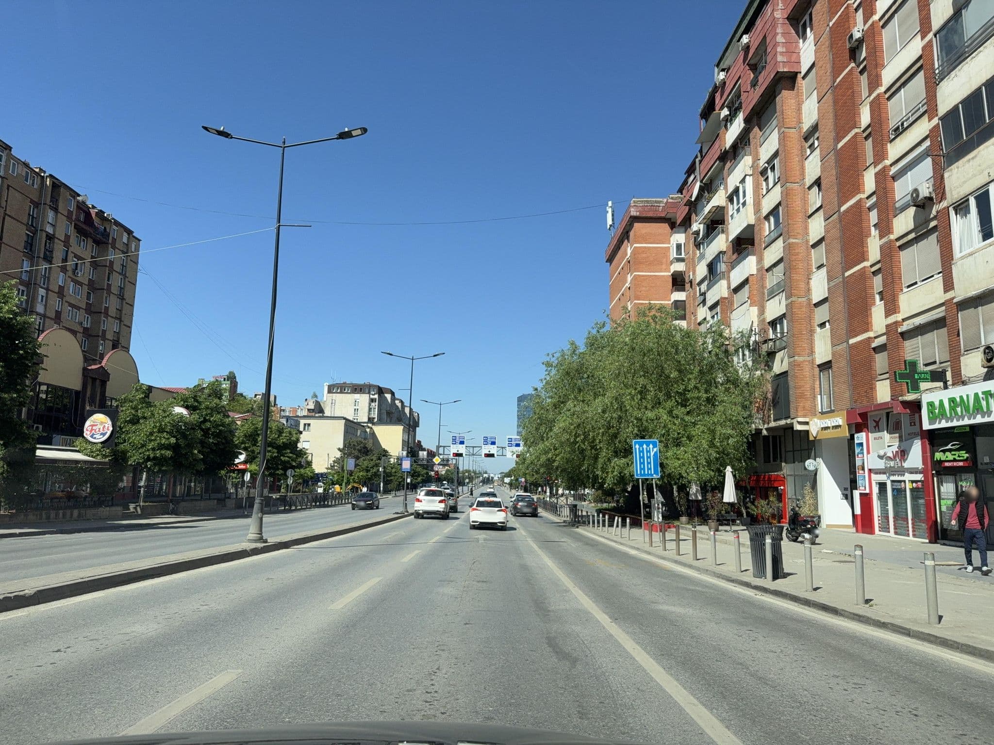 Street view near New Luxury Prishtina Rooms, Pristina — © skromalee (CC BY-SA · Mapillary)