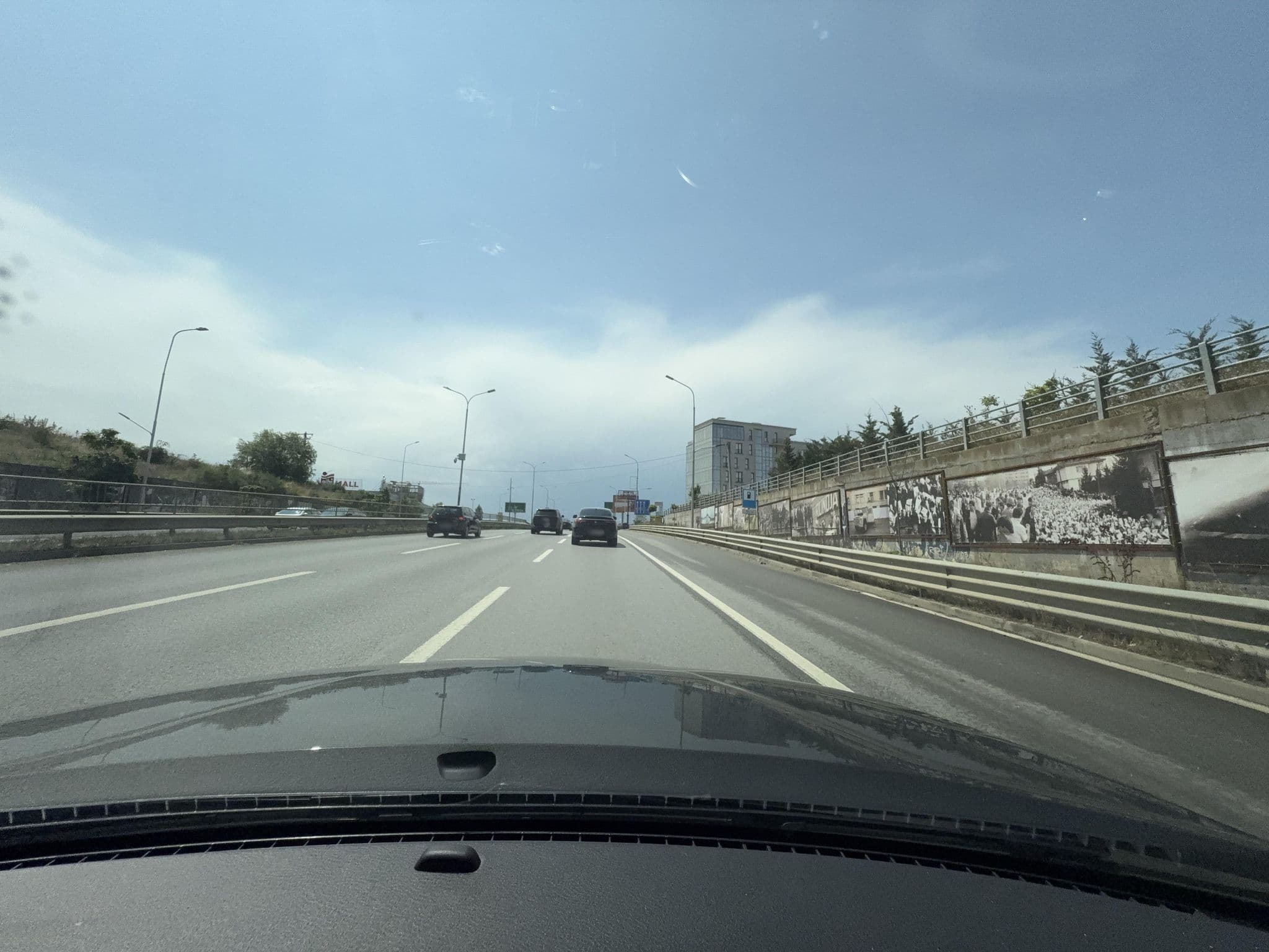 Street view near Star Hıll Hotel & Spa, Pristina — © skromalee (CC BY-SA · Mapillary)