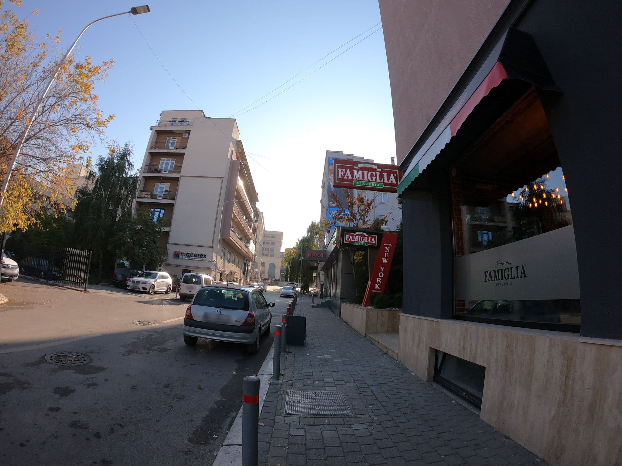 Street view near Hostel Boulevard, Pristina — © polyglot (CC BY-SA · Mapillary)