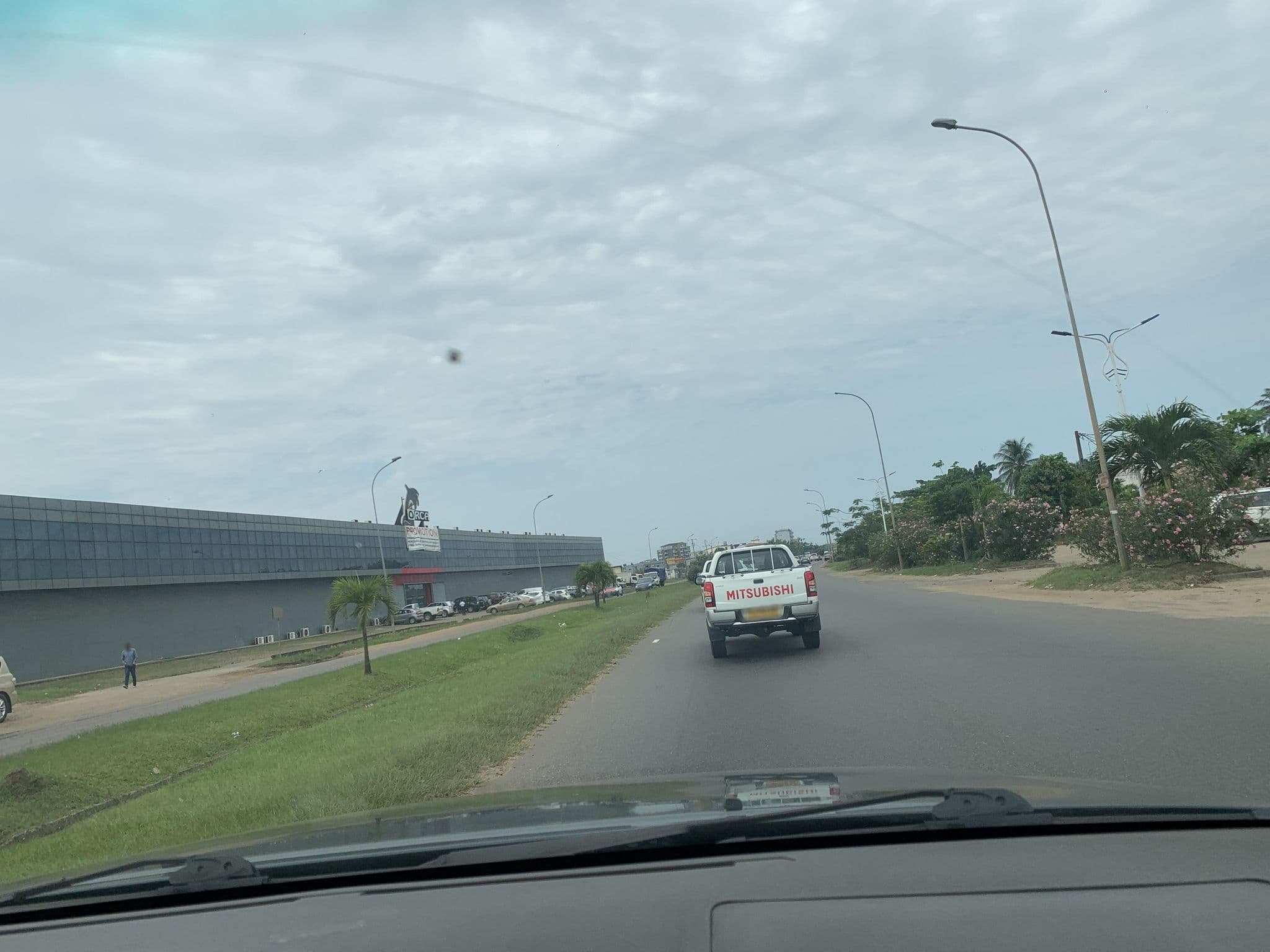 Street view near Hotel Boulvard, Libreville — © walkerb10 (CC BY-SA · Mapillary)
