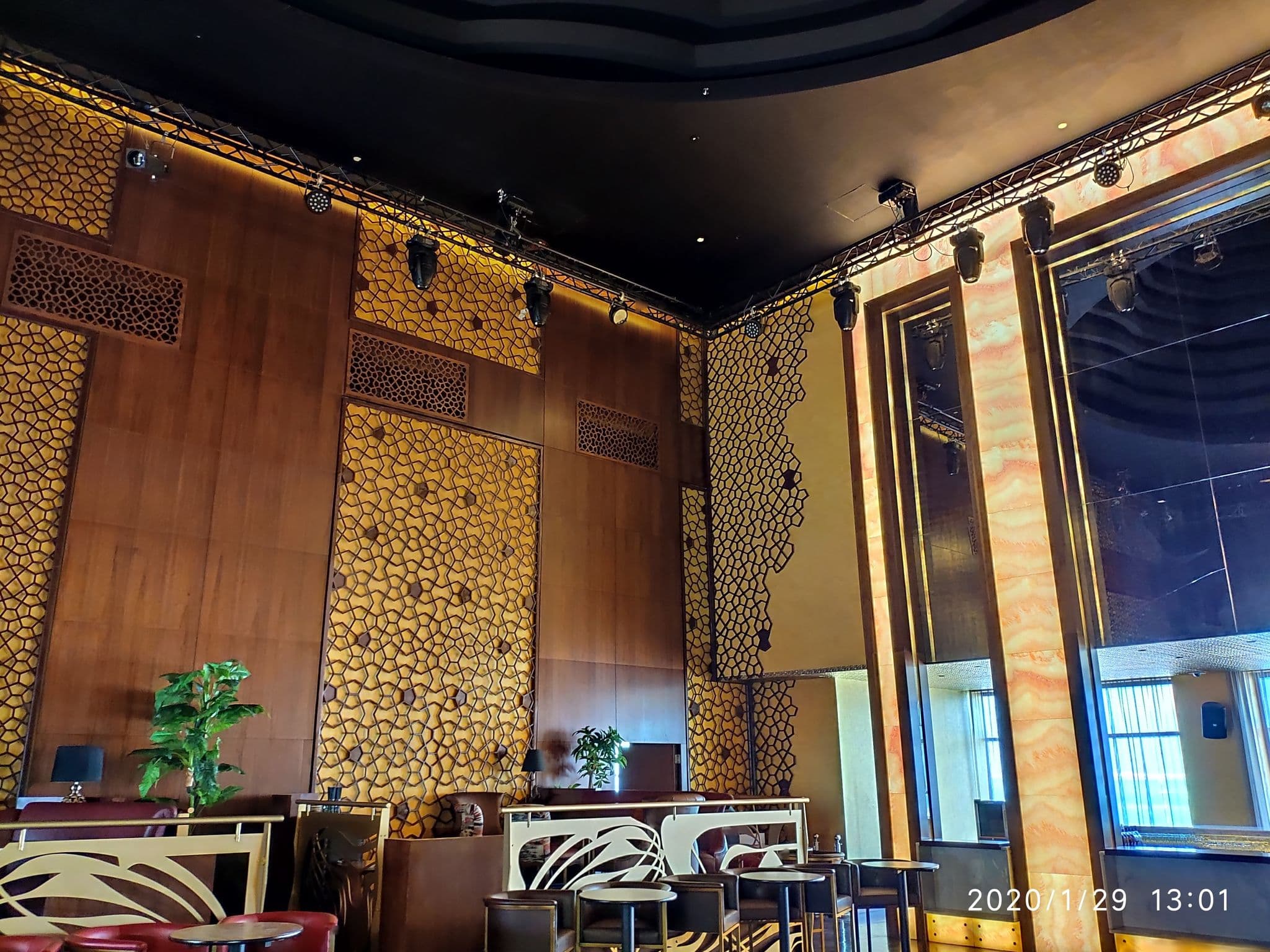 Street view near Room 2108, Al ‘Unayzah — © km2bp (CC BY-SA · Mapillary)