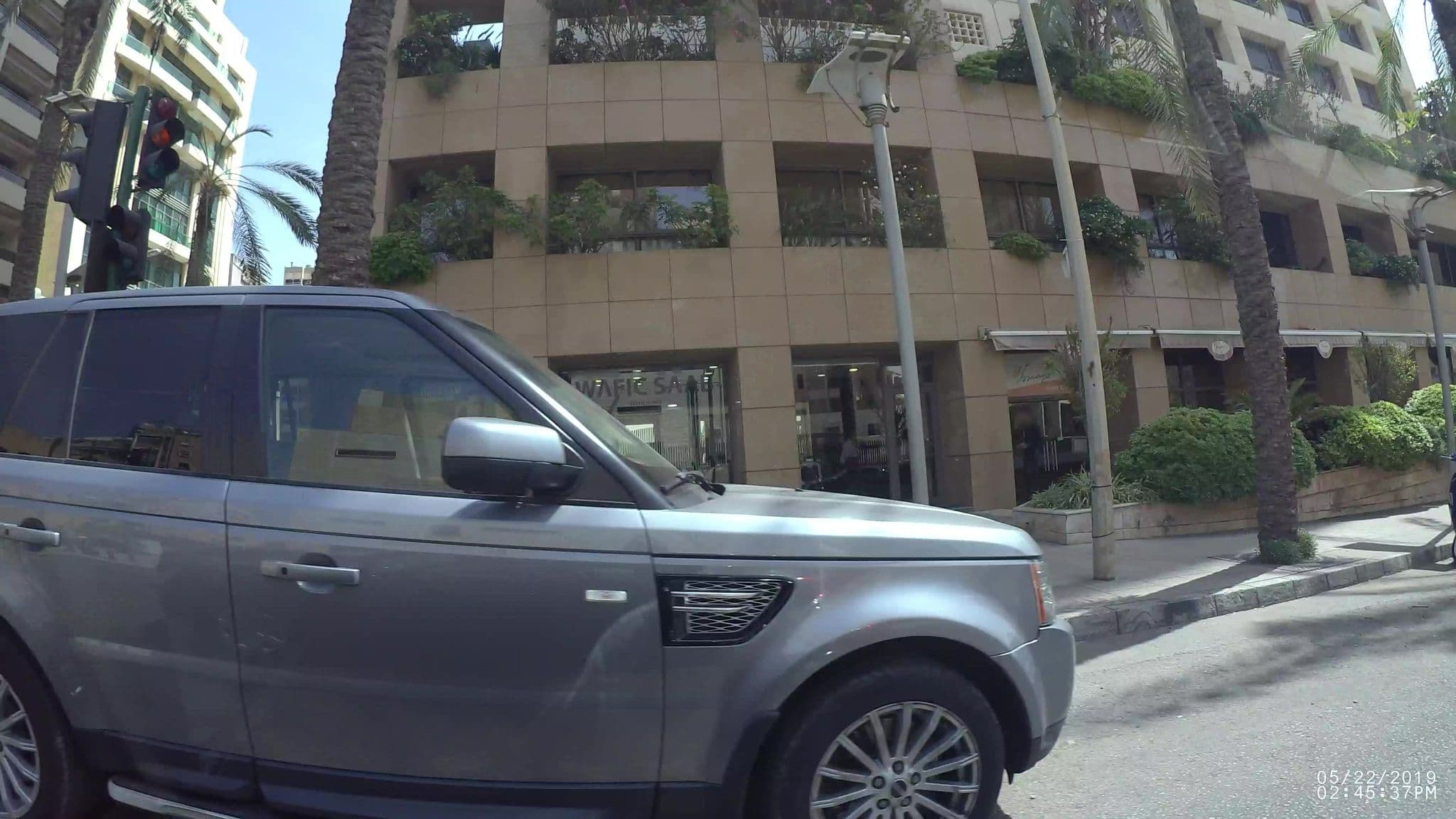Street view near King's Suites, Ra’s Bayrūt — © kaartcam (CC BY-SA · Mapillary)