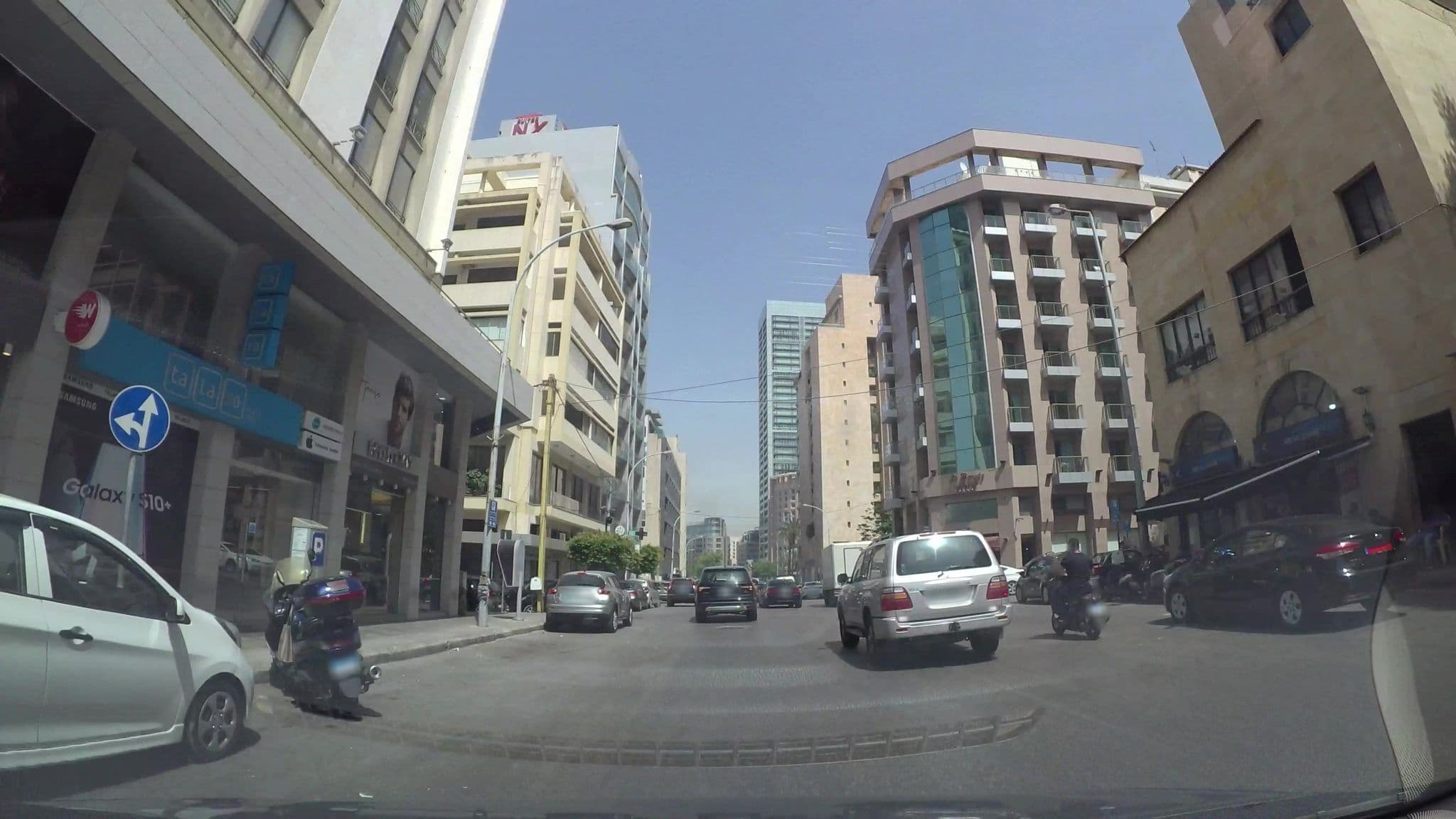 Street view near International Phoenicia Beirut, Ra’s Bayrūt — © kaartcam (CC BY-SA · Mapillary)