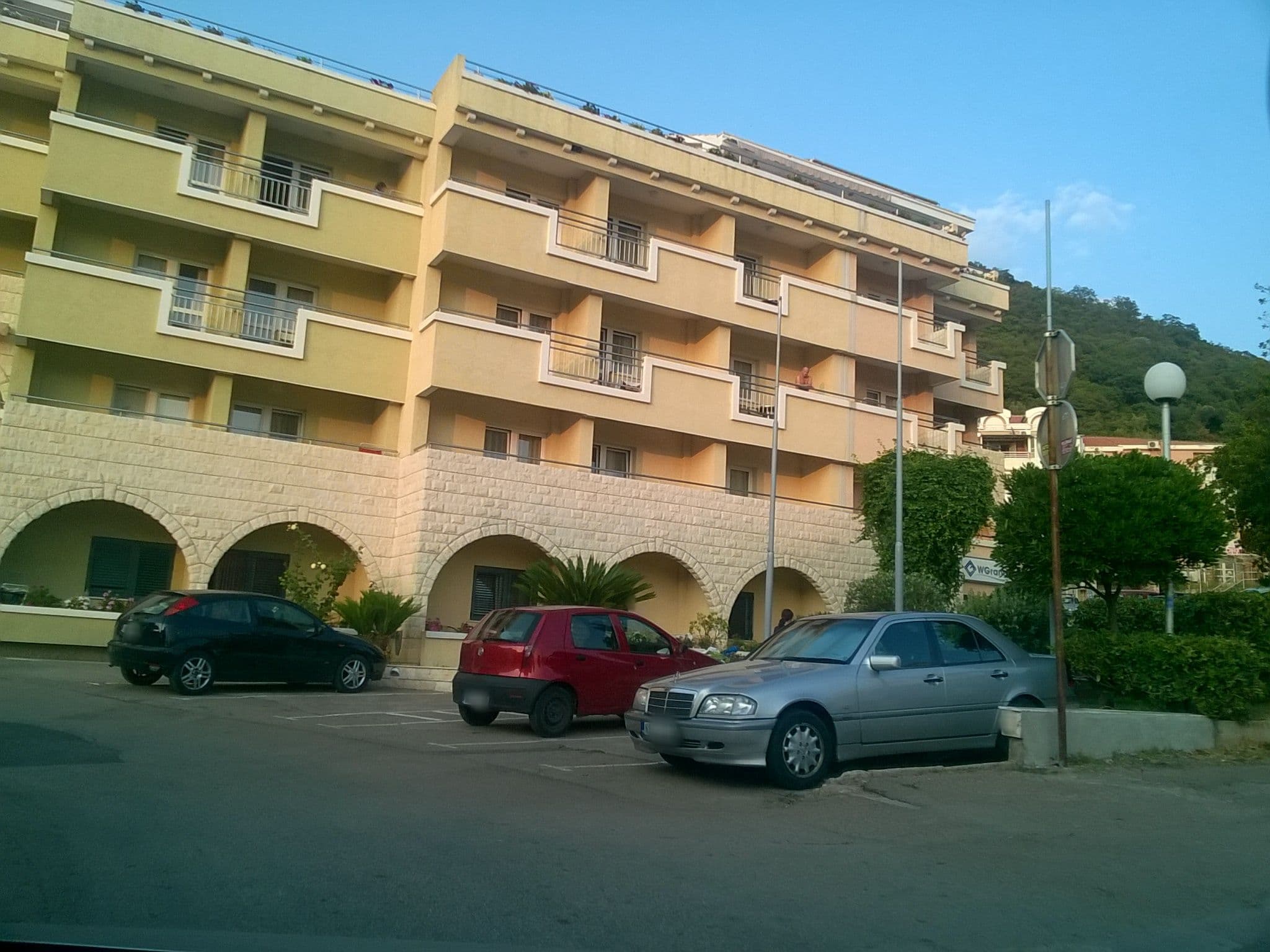 Street view near Hotel WGrand Petrovac, Petrovac na Moru — © batavs (CC BY-SA · Mapillary)