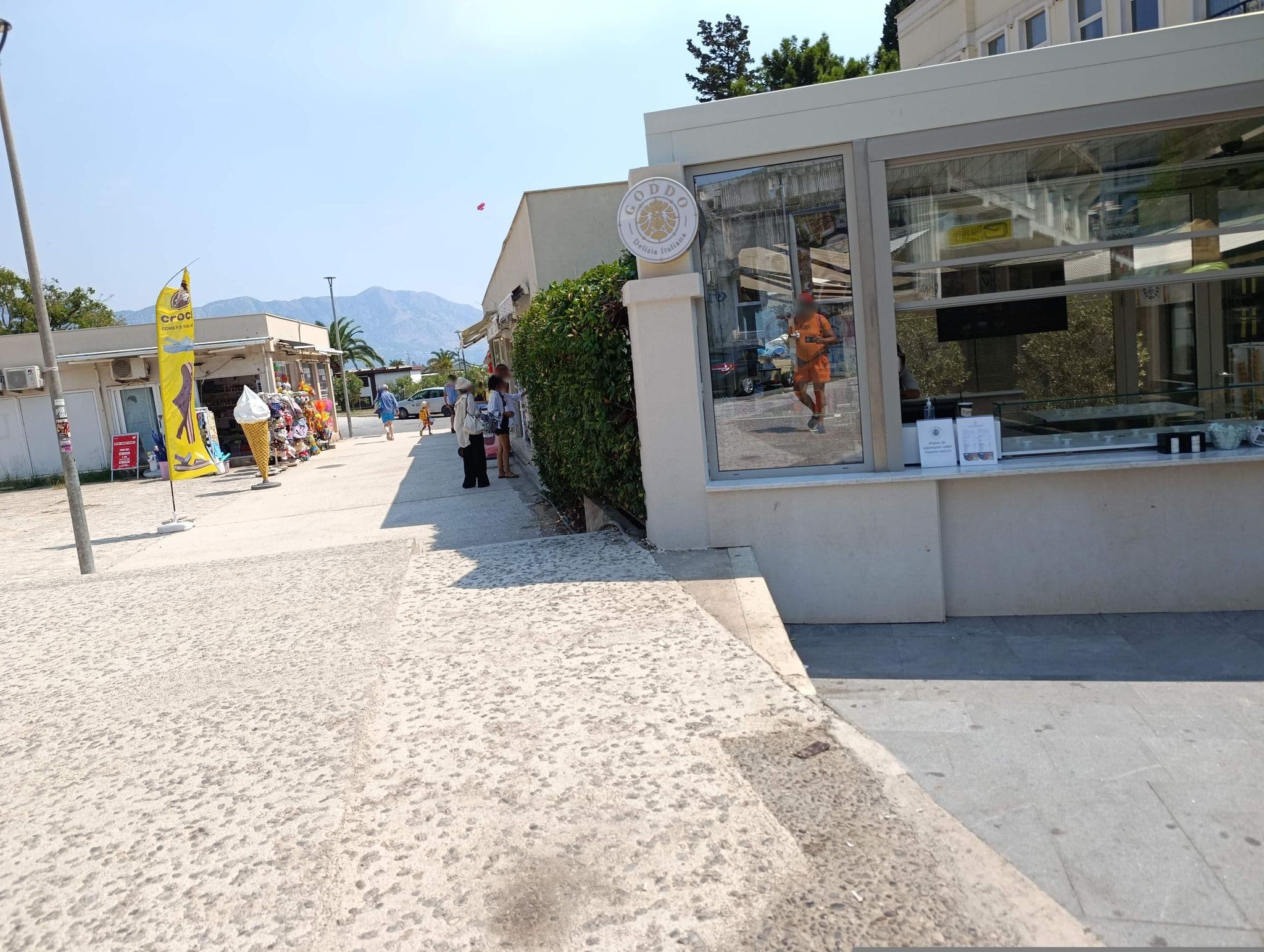 Street view near Apartmani GOSPOŠTINAin, Budva — © shoorick (CC BY-SA · Mapillary)