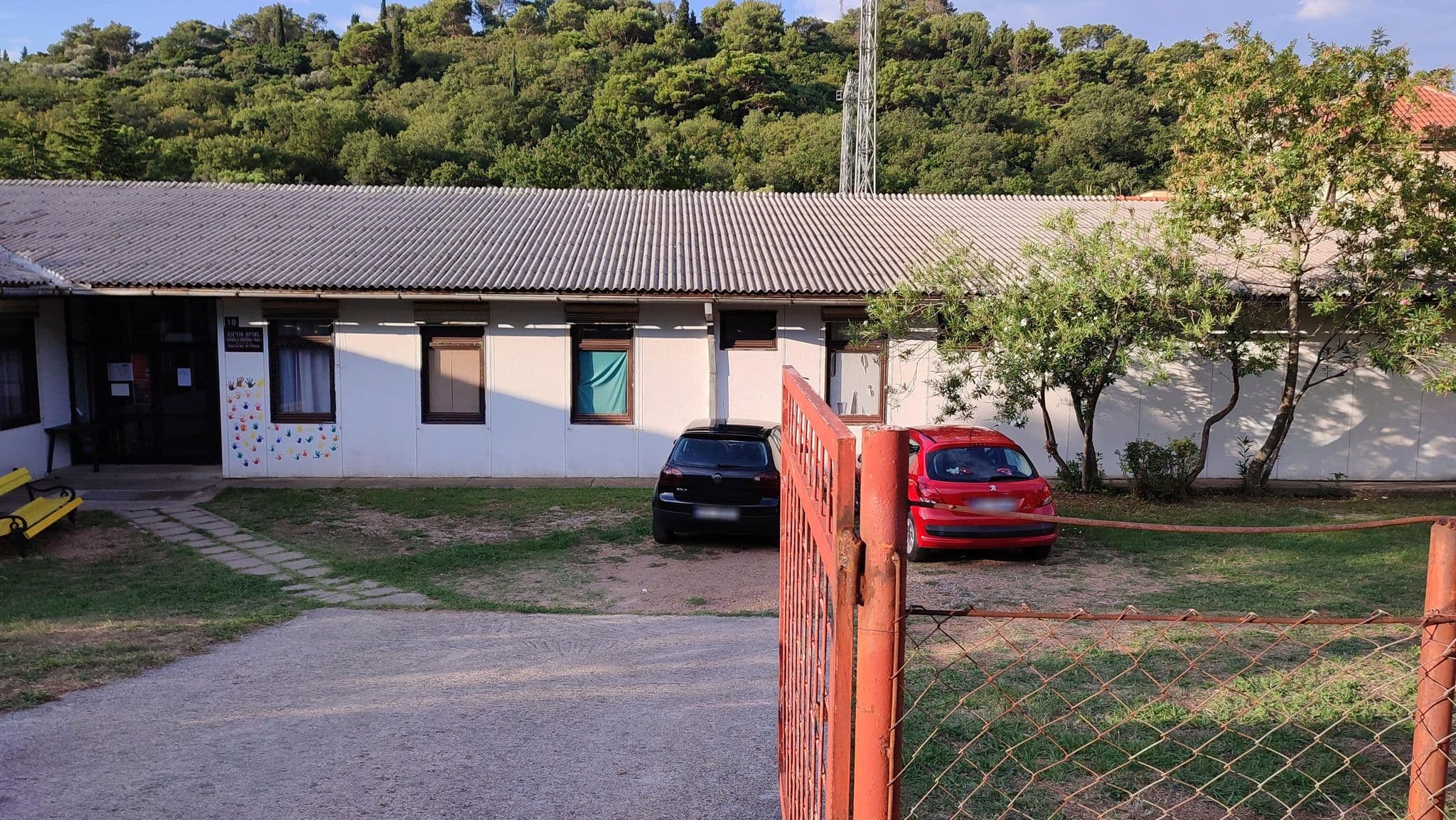 Street view near Vukelic Apartmani, Petrovac na Moru — © pedja (CC BY-SA · Mapillary)
