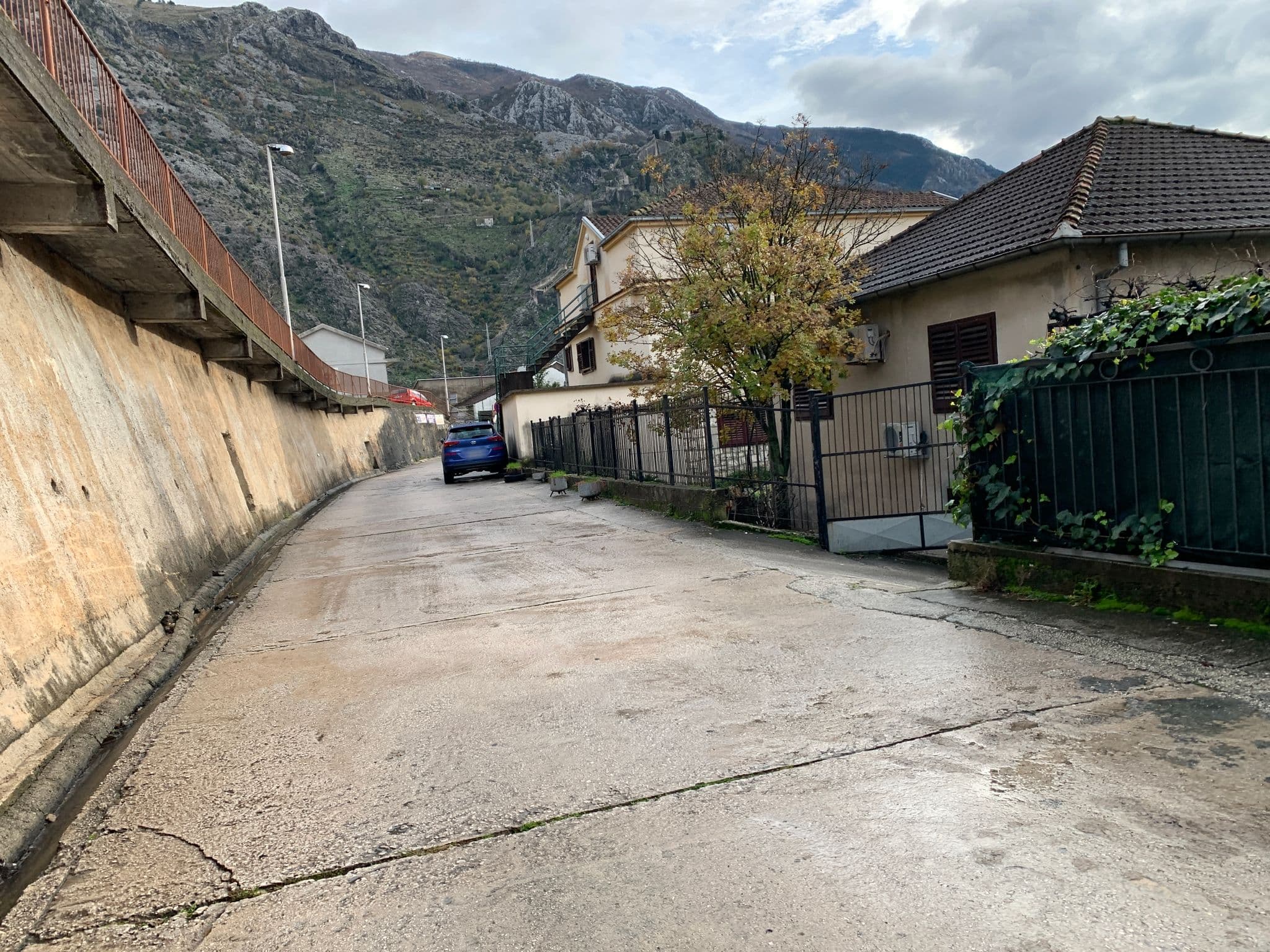 Street view near Apartments İvan, Kotor — © egorka (CC BY-SA · Mapillary)