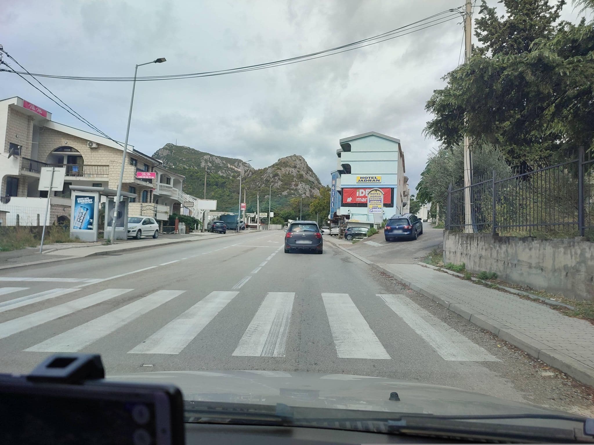 Street view near Apartments Kruna Danka Jovanović, Sutomore — © pedja (CC BY-SA · Mapillary)