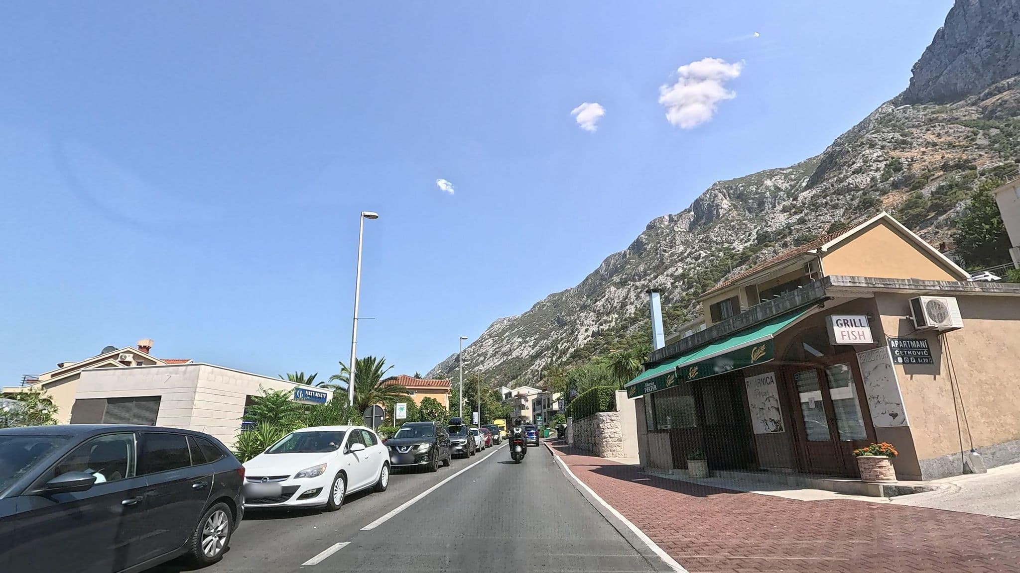 Street view near Apartmani Ćetković, Kotor — © Cakalovski (CC BY-SA · Mapillary)