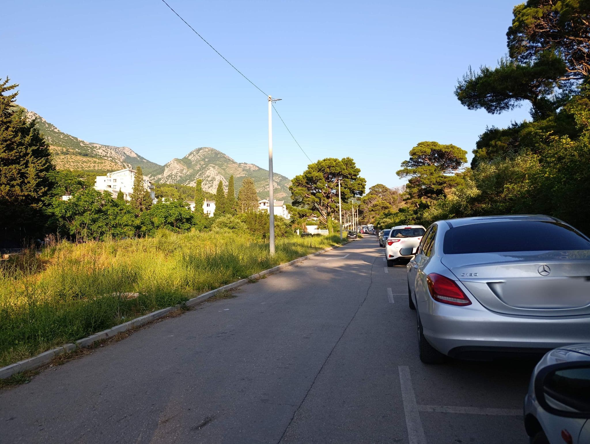 Street view near Дом Солидарности-Соба 8P, Sutomore — © shoorick (CC BY-SA · Mapillary)