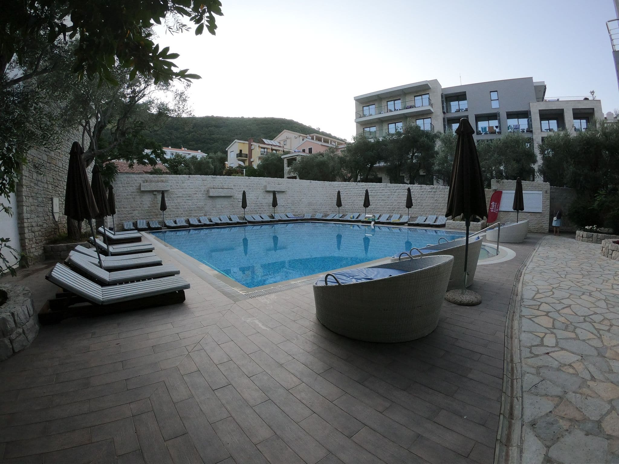 Street view near Hotel Eleven, Petrovac na Moru — © jakka (CC BY-SA · Mapillary)
