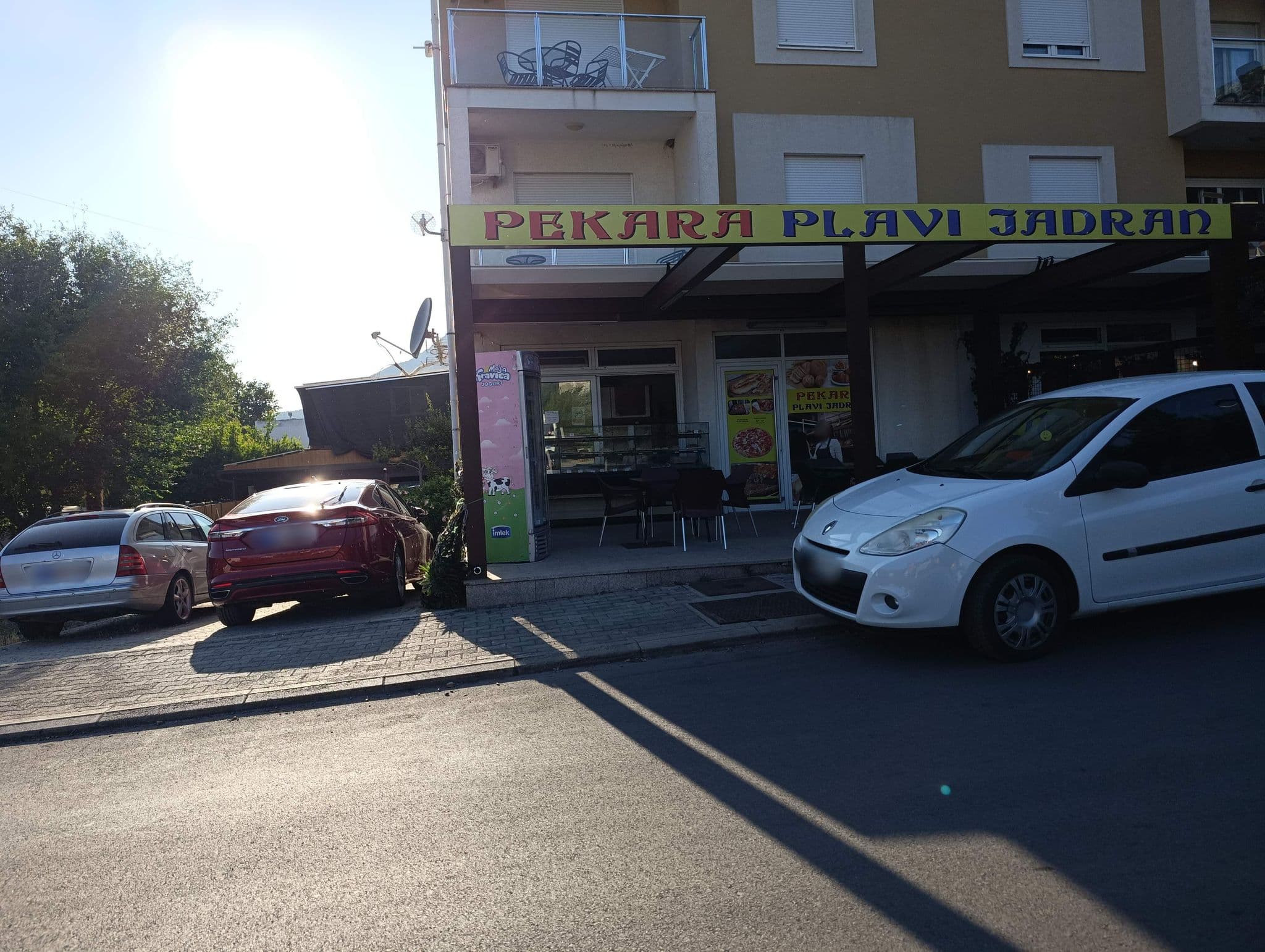 Street view near Nextseason2014, Sutomore — © shoorick (CC BY-SA · Mapillary)