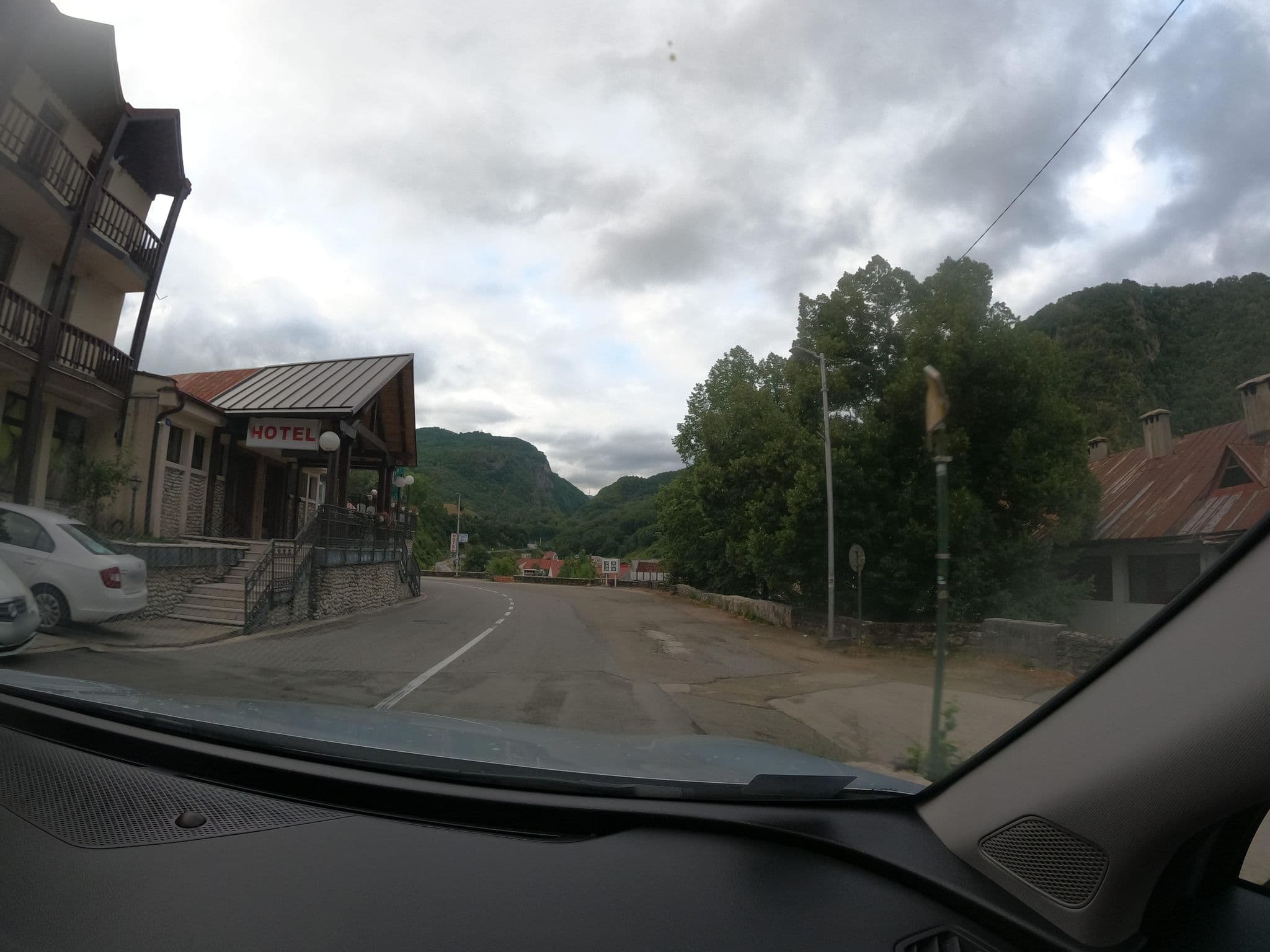 Street view near Hotel Djokovic, Žabljak — © borovac (CC BY-SA · Mapillary)