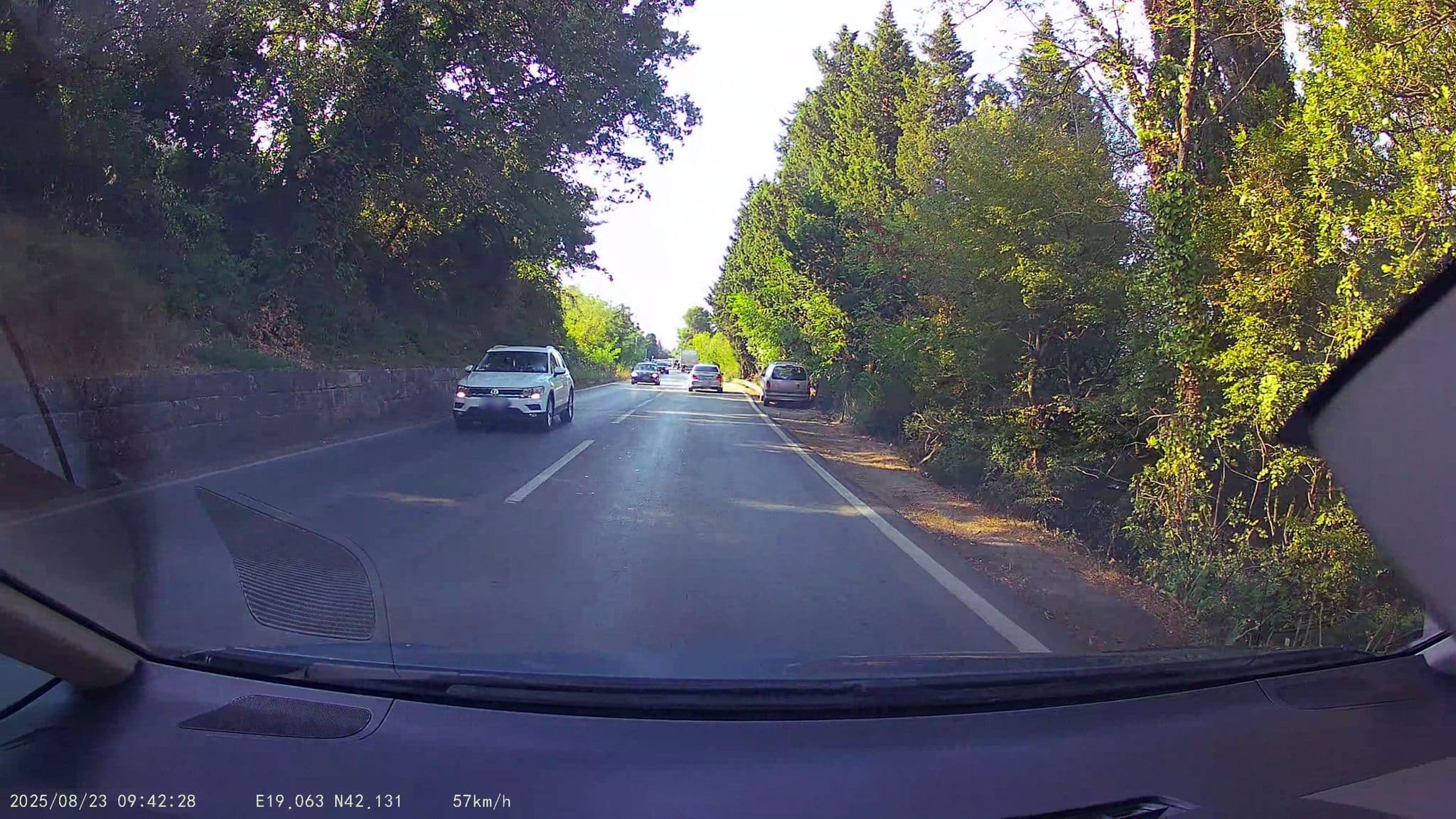 Street view near Hotel Velkom, Sutomore — © pmilanovic (CC BY-SA · Mapillary)