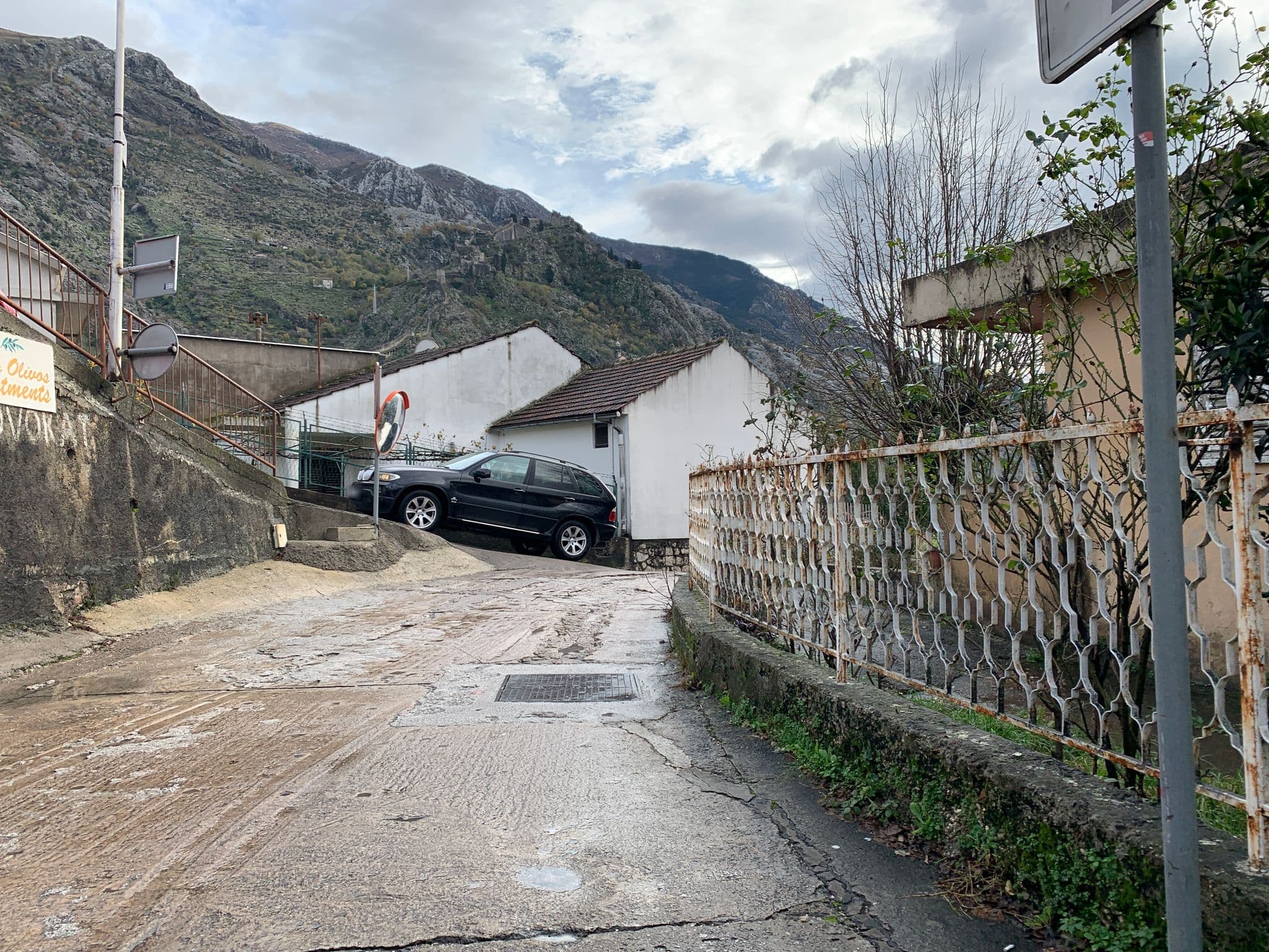 Street view near Loki Apartments, Kotor — © egorka (CC BY-SA · Mapillary)