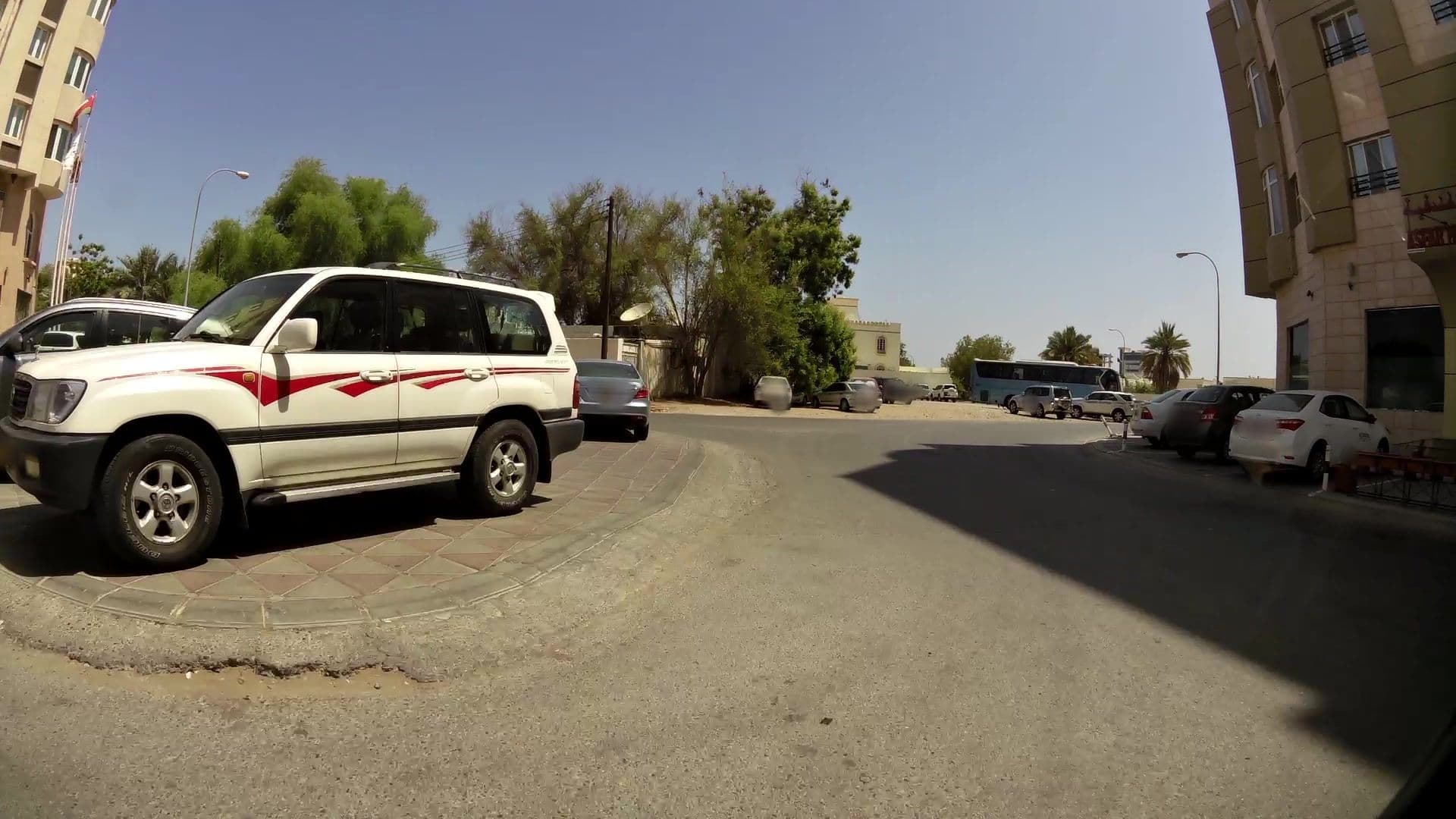 Street view near أسفار للشقق الفندقية, Muscat — © kaartcam (CC BY-SA · Mapillary)