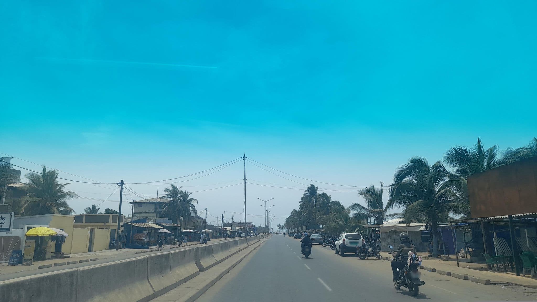 Street view near Seaside Hotel, Lomé — © agecet (CC BY-SA · Mapillary)