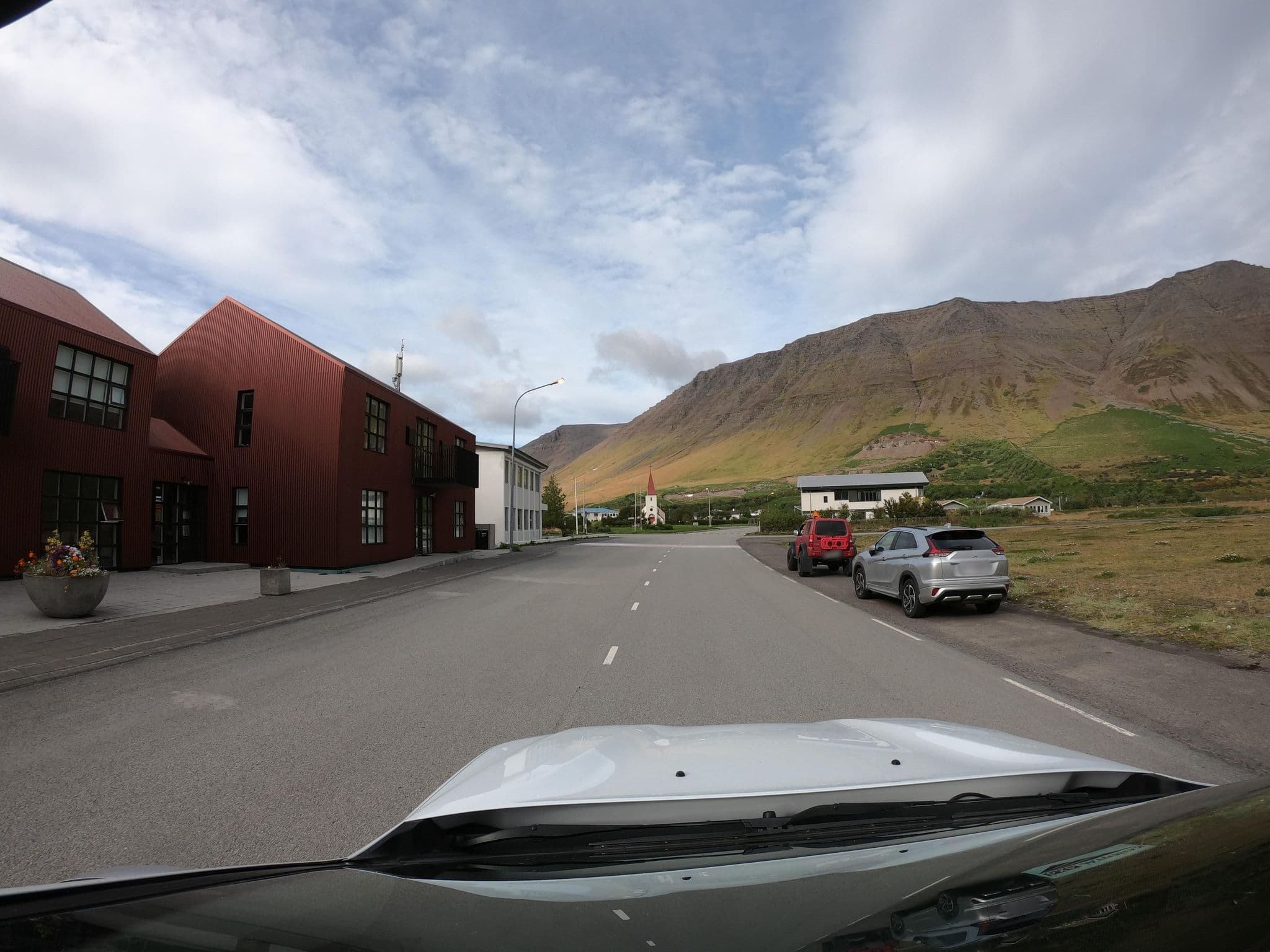 Street view near Fisherman guesthouse, Ísafjörður — © canadarunner (CC BY-SA · Mapillary)