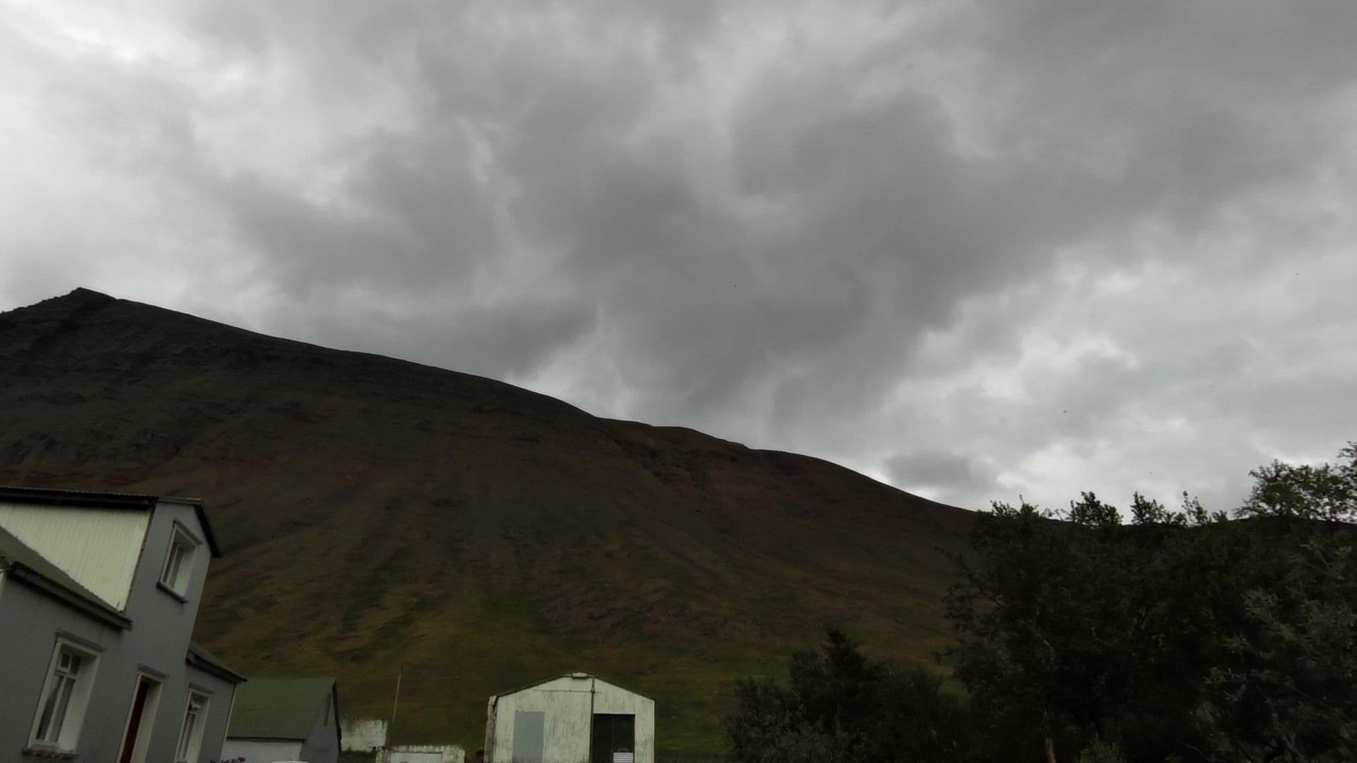 Street view near Kirkjubol in Bjarnardalur, Ísafjörður — © kjarrval (CC BY-SA · Mapillary)