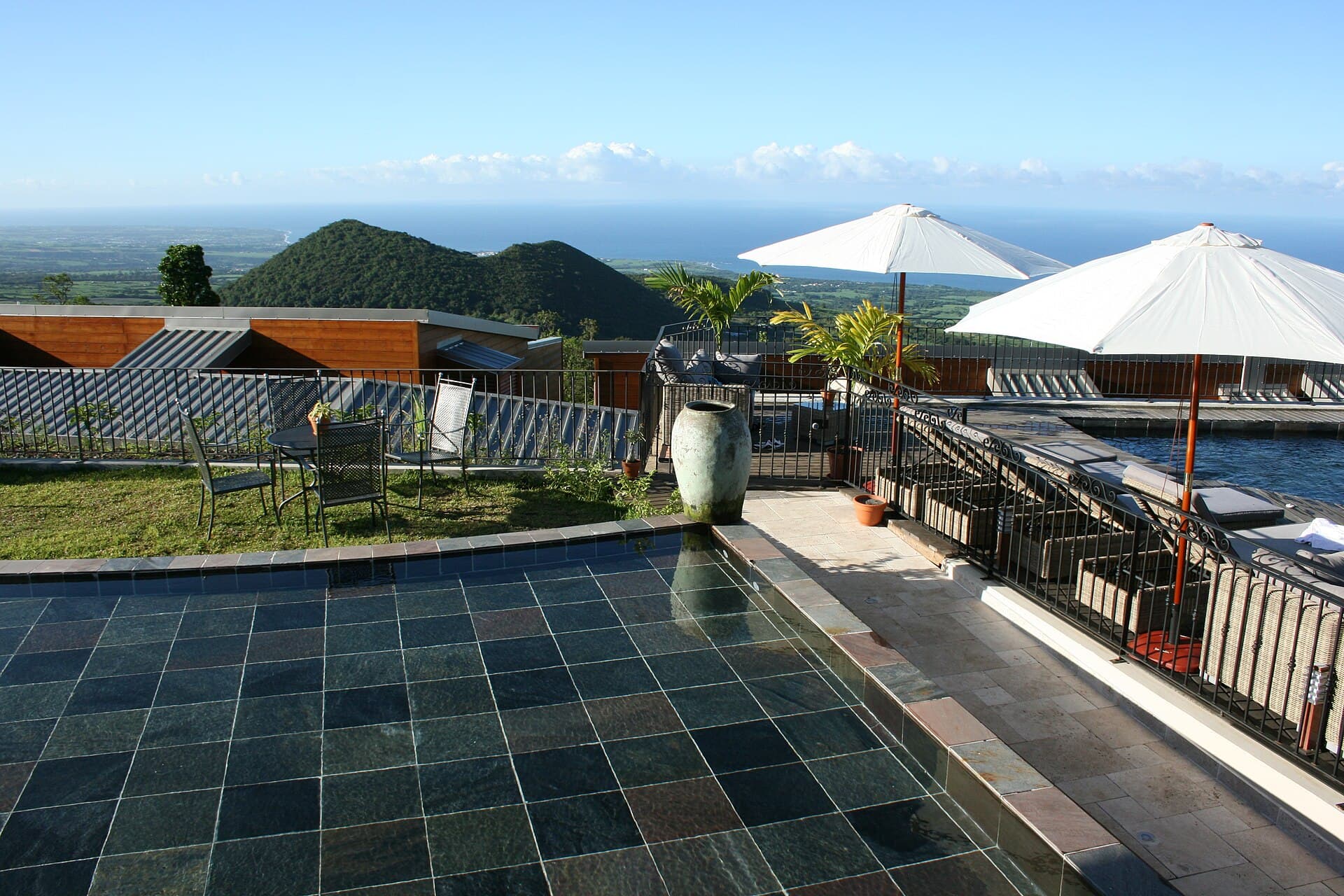 Diana Dea Lodge (via Wikimedia Commons, CC BY-SA 3.0)