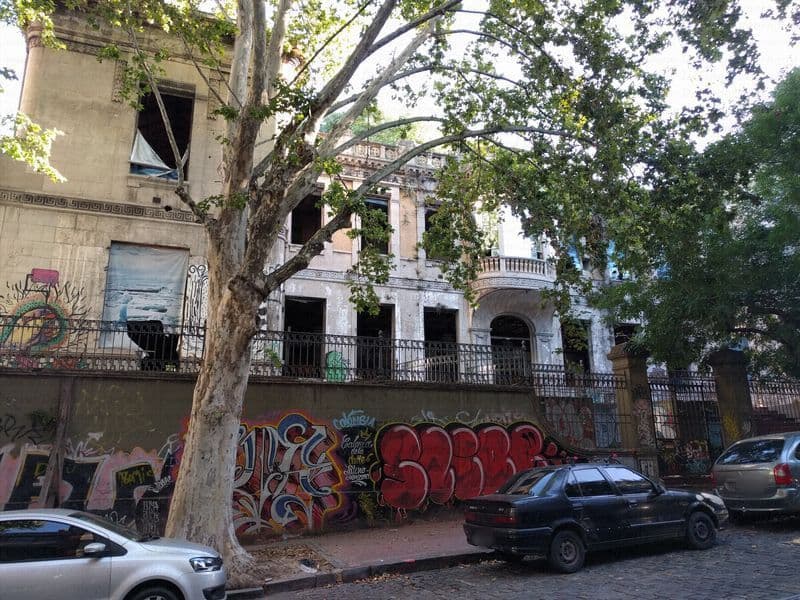 Street view near Anselmo, Buenos Aires