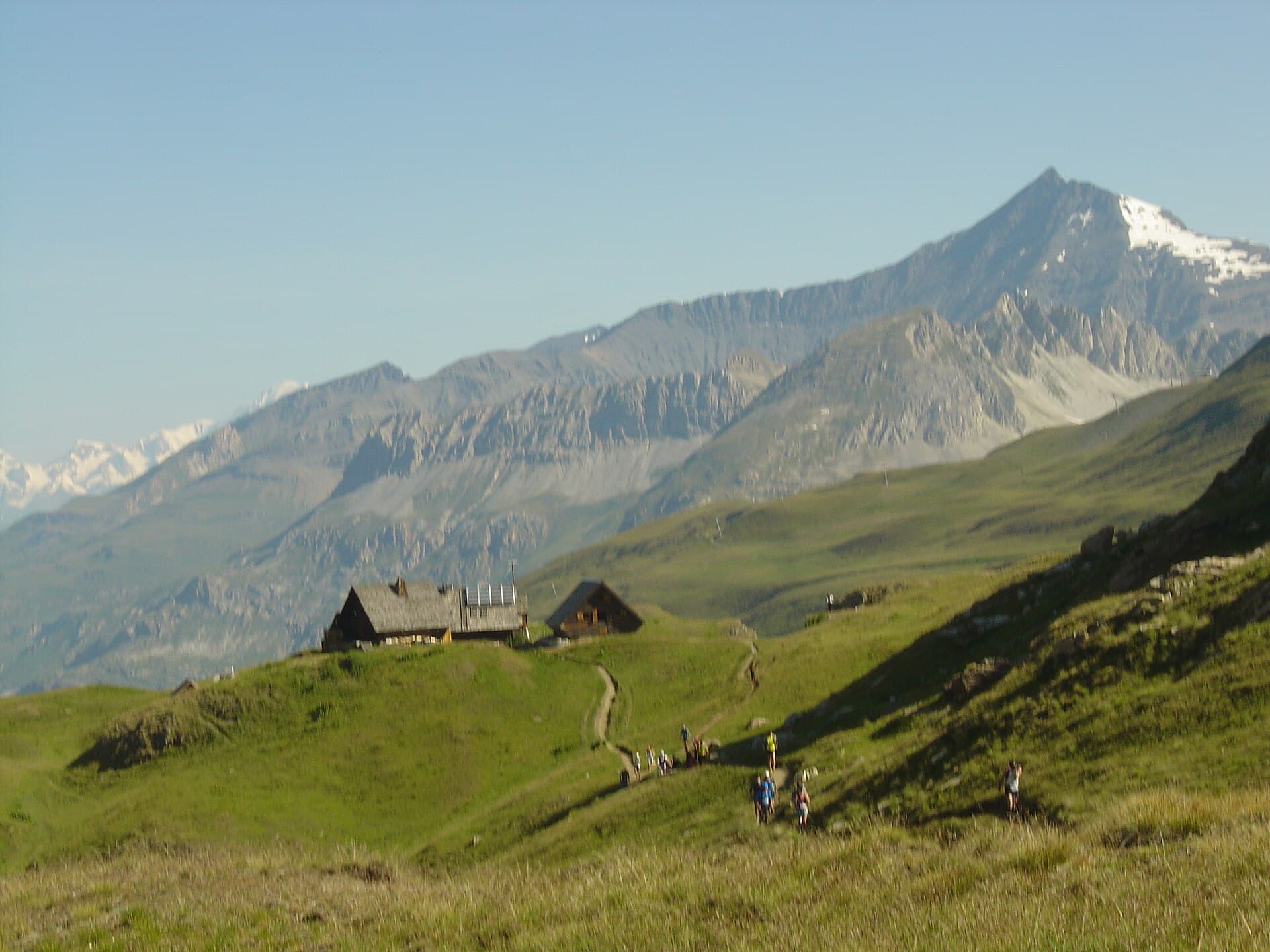 Refuge du Fond des Fours (via Wikimedia Commons, CC BY-SA 4.0)