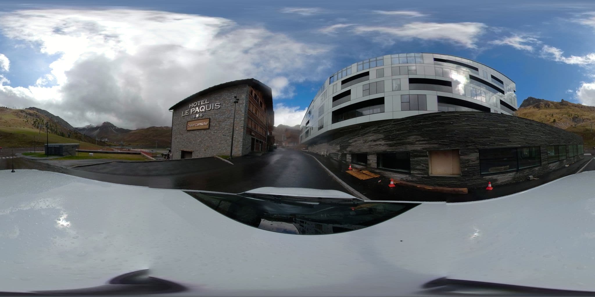 Street view near Le Paquis, Tignes — © serfim_cit_y (CC BY-SA · Mapillary)