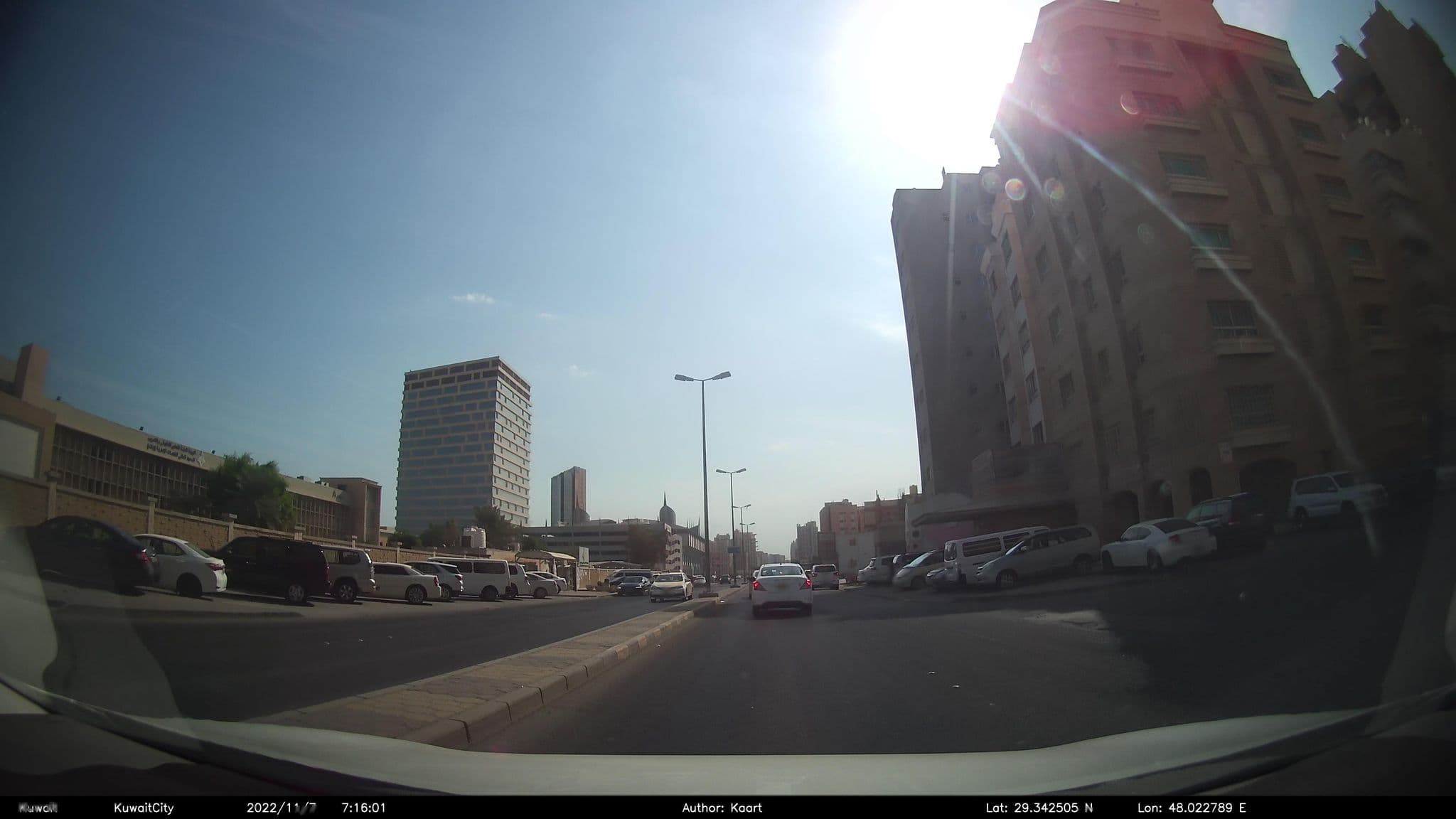 Street view near Terrace Hotel Apartments, Ḩawallī — © kaart_2 (CC BY-SA · Mapillary)