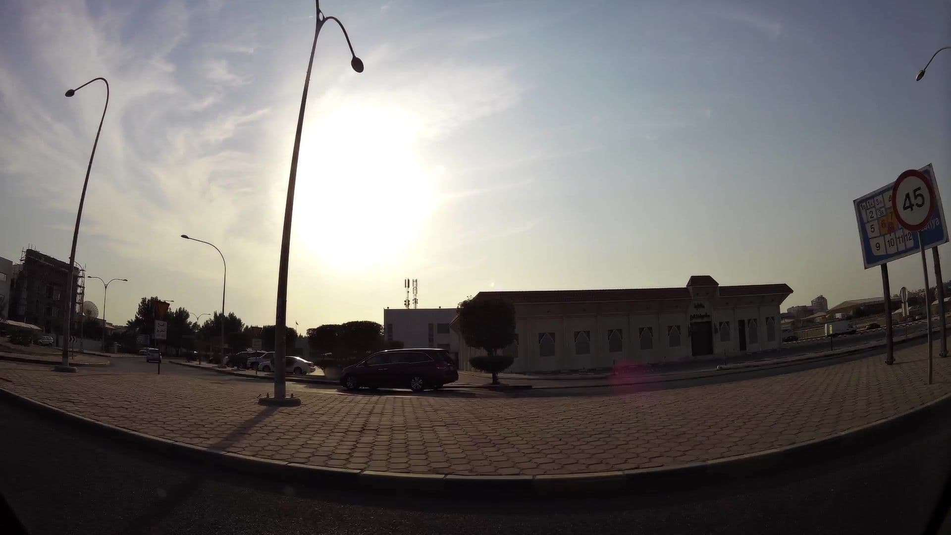 Street view near الدوار العظيم, Ḩawallī — © kaartcam (CC BY-SA · Mapillary)
