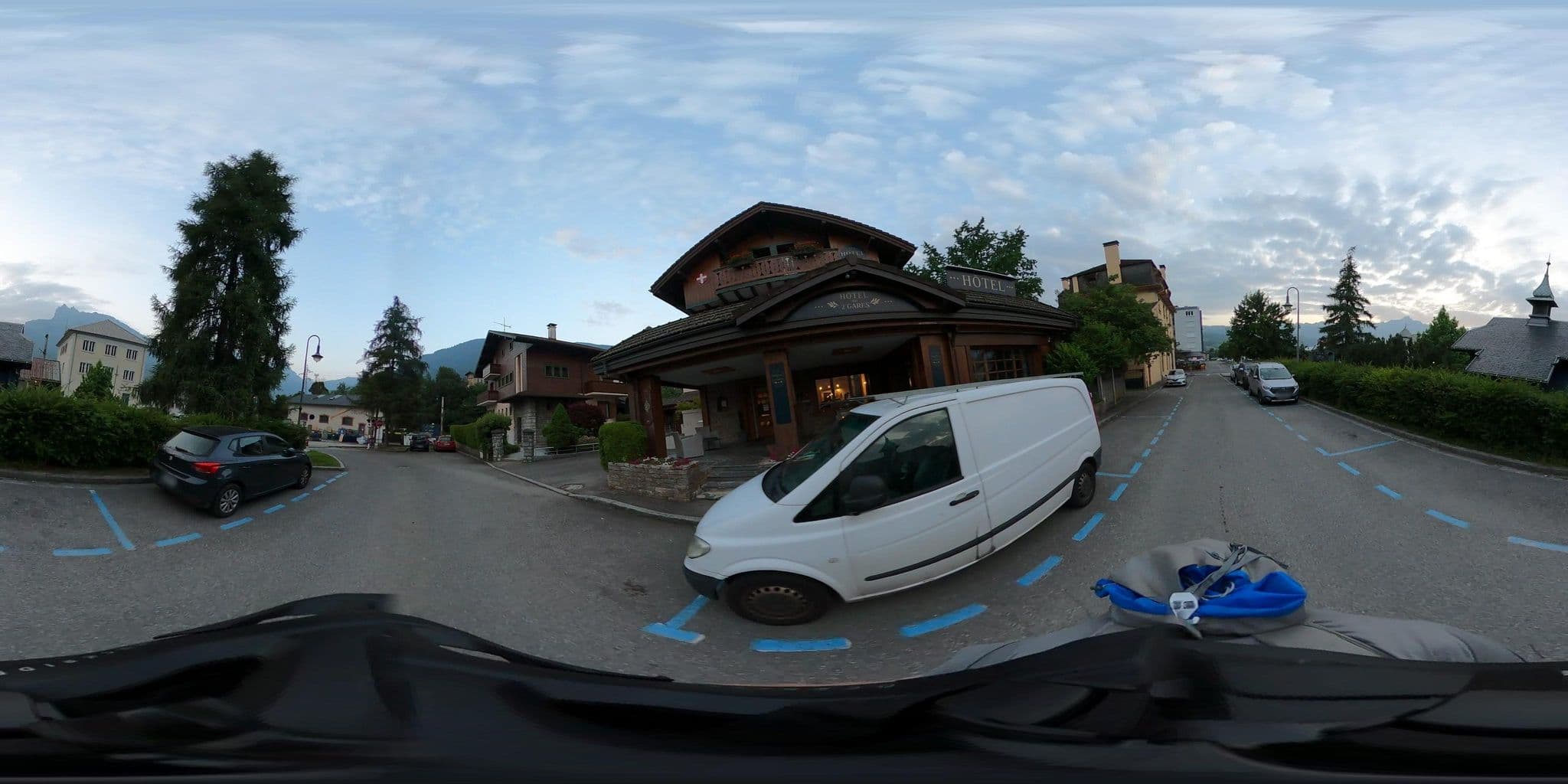 Street view near Hôtel des deux gares, Saint-Gervais-les-Bains — © ordinatous (CC BY-SA · Mapillary)