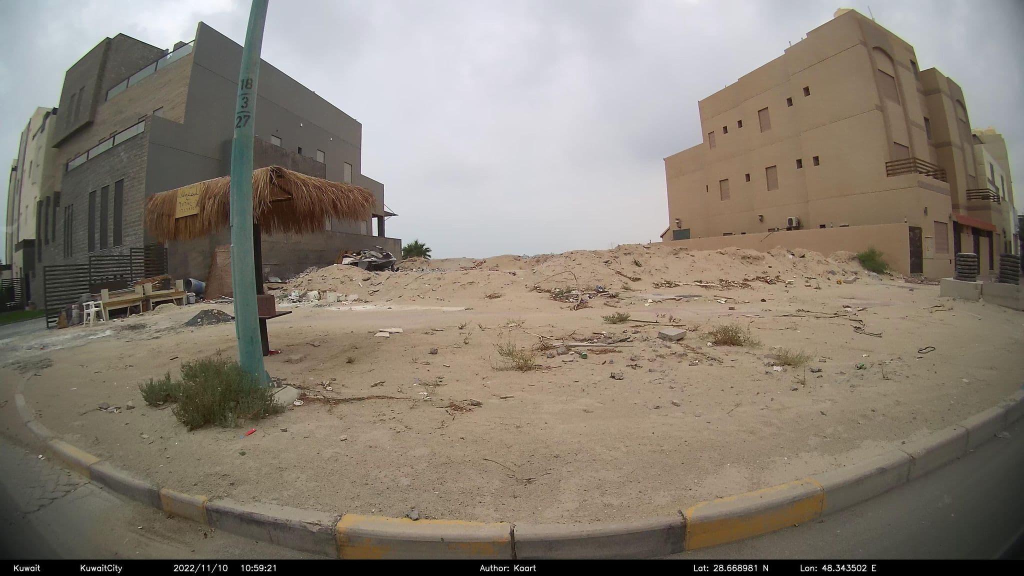Street view near شاليه الكندري - شاليهات الخور, Al Wafrah — © kaart_2 (CC BY-SA · Mapillary)