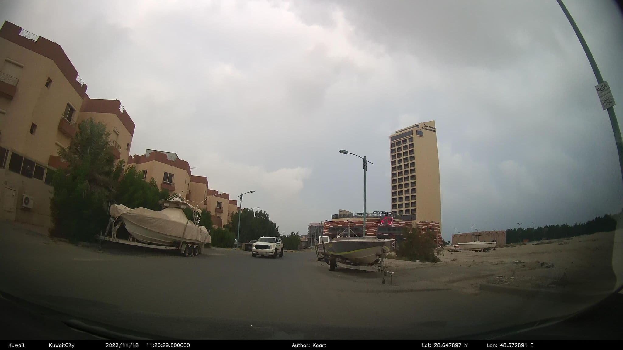 Street view near the swimming pool of Green Chalet, Al Wafrah — © kaart_2 (CC BY-SA · Mapillary)