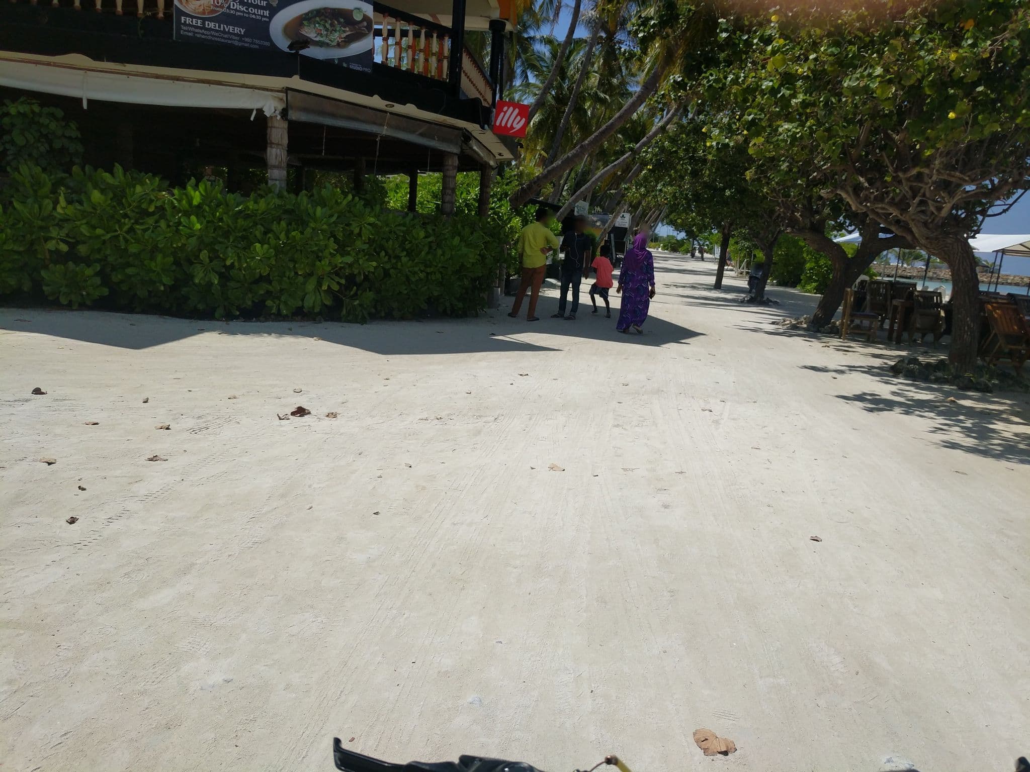 Street view near Rehendhi Inn, Maafushi — © GOwin (CC BY-SA · Mapillary)