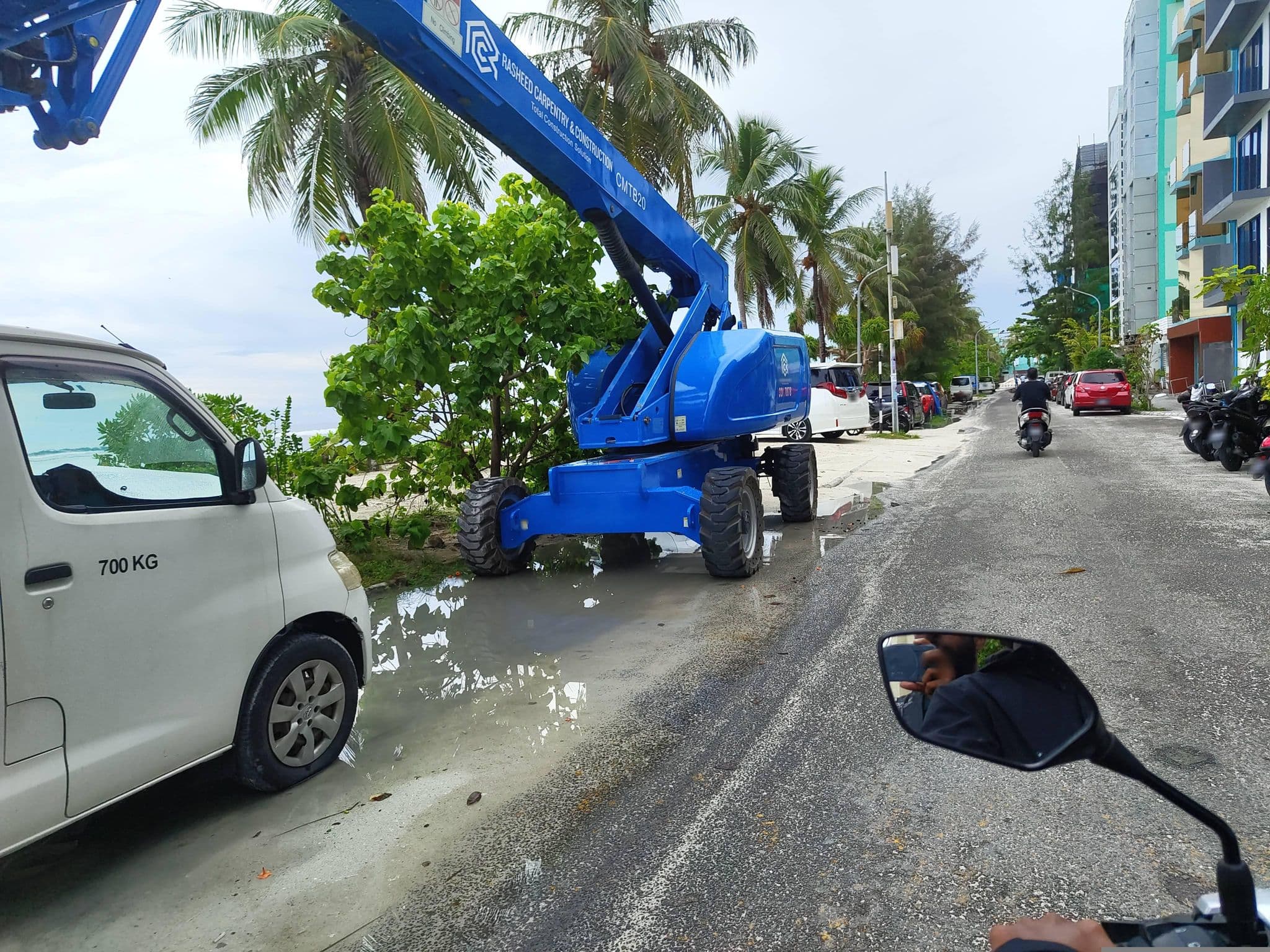 Street view near Hotel78, Hulhumale — © sameeh (CC BY-SA · Mapillary)