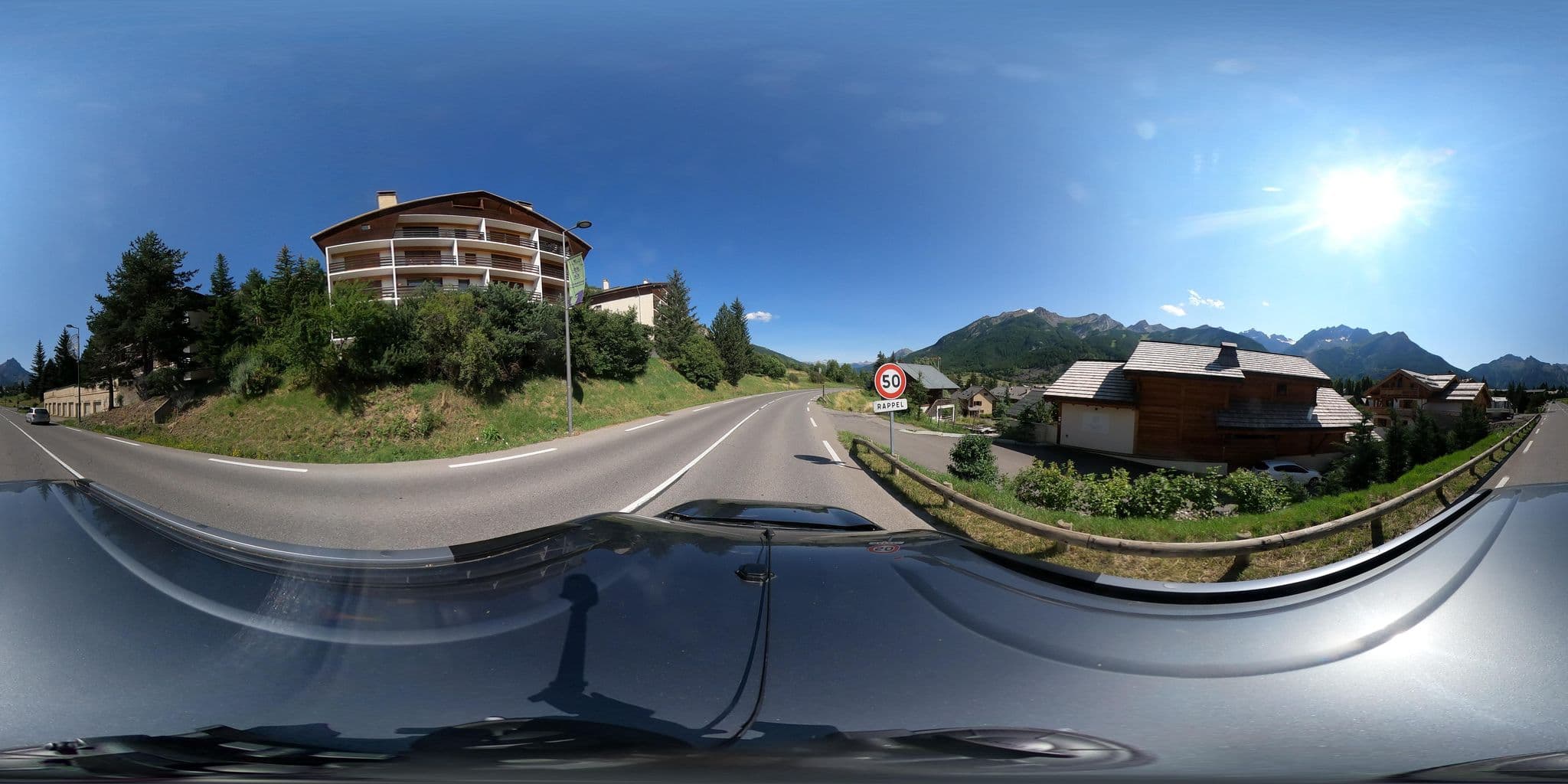 Street view near Chalet L'Orpin, Le Monêtier-les-Bains — © eric_s (CC BY-SA · Mapillary)