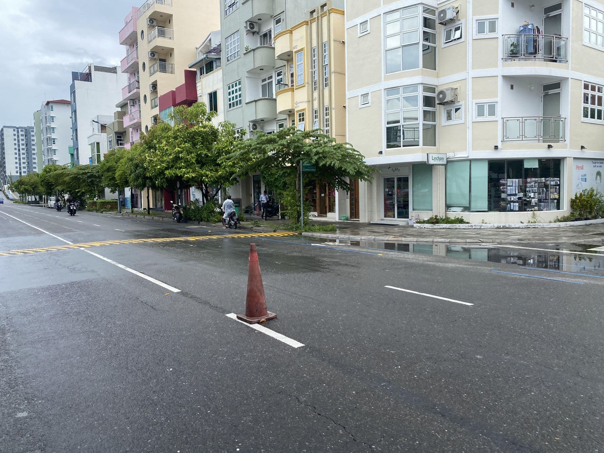 Street view near Eureka Airport Inn, Hulhumale — © aimanshiyam (CC BY-SA · Mapillary)