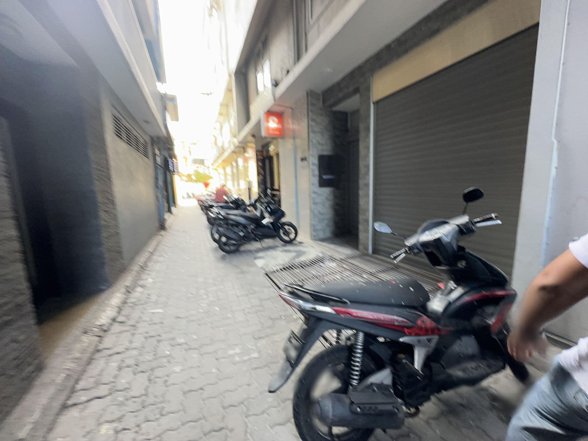 Street view near Traders Hotel - Female Locker Room, Male — © asturksever (CC BY-SA · Mapillary)