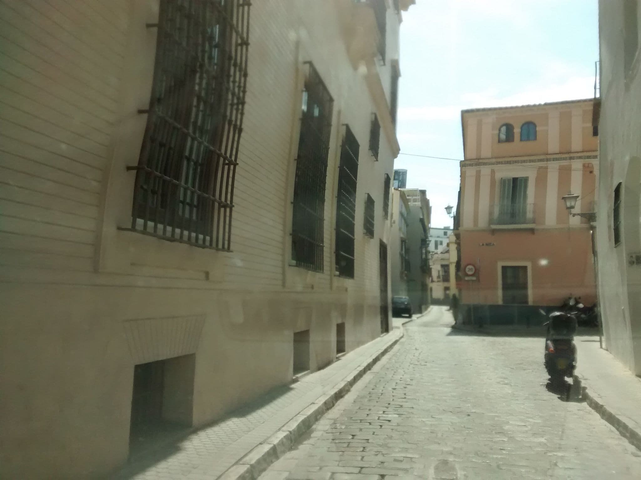 Street view near CoolRooms Palacio Villapanés 5 GL, Sevilla — © egofer (CC BY-SA · Mapillary)
