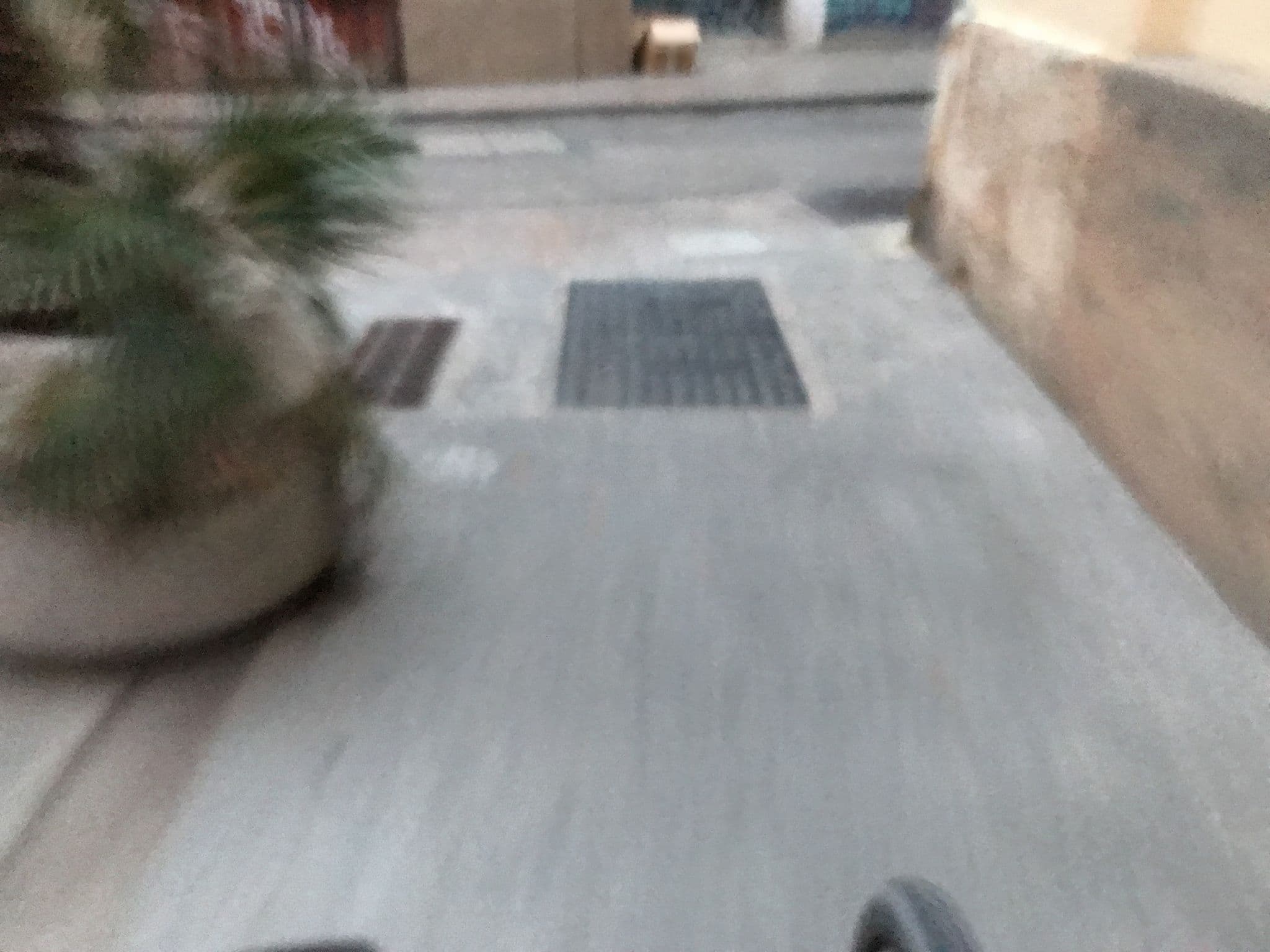 Street view near VALOLA Boutique Rooms, Valencia — © jipp (CC BY-SA · Mapillary)