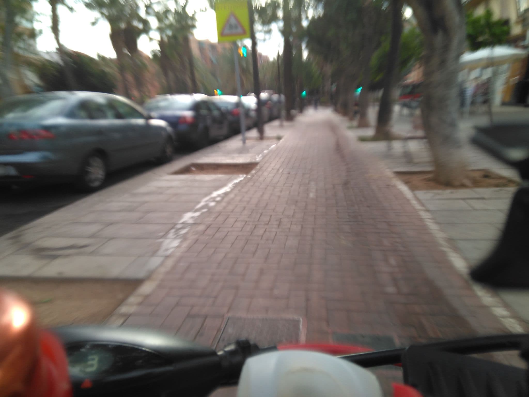 Street view near Livensa Living Studios Valencia Viveros, Valencia — © itxi (CC BY-SA · Mapillary)
