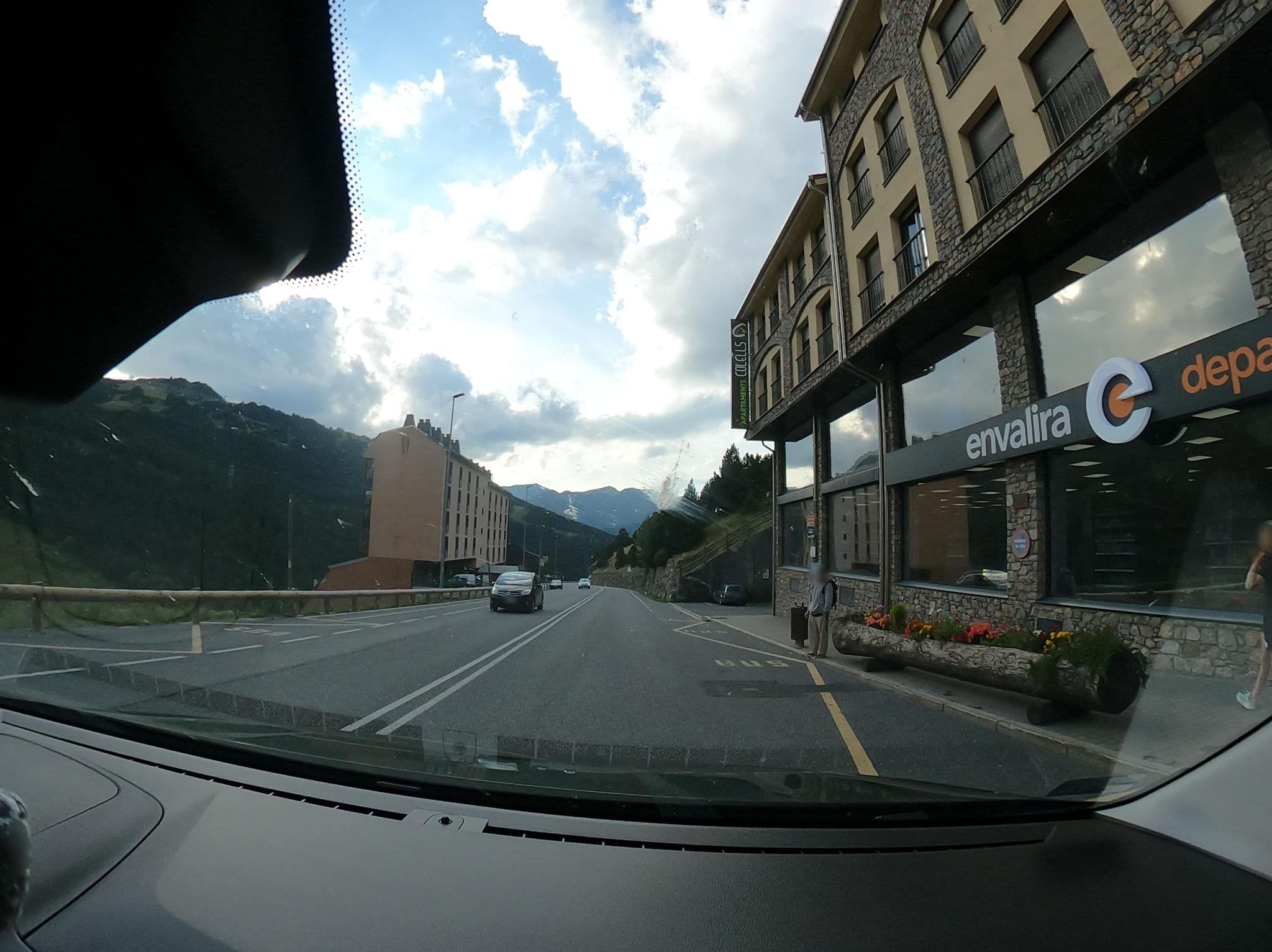 Street view near Apartaemntos Soldeu Luxury 3000, El Tarter — © vst (CC BY-SA · Mapillary)
