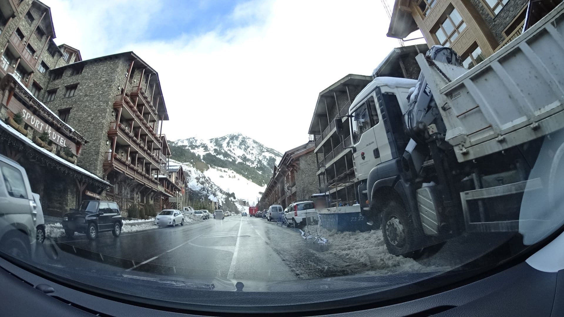 Street view near Sport Hotel, El Tarter — © sashazykov (CC BY-SA · Mapillary)