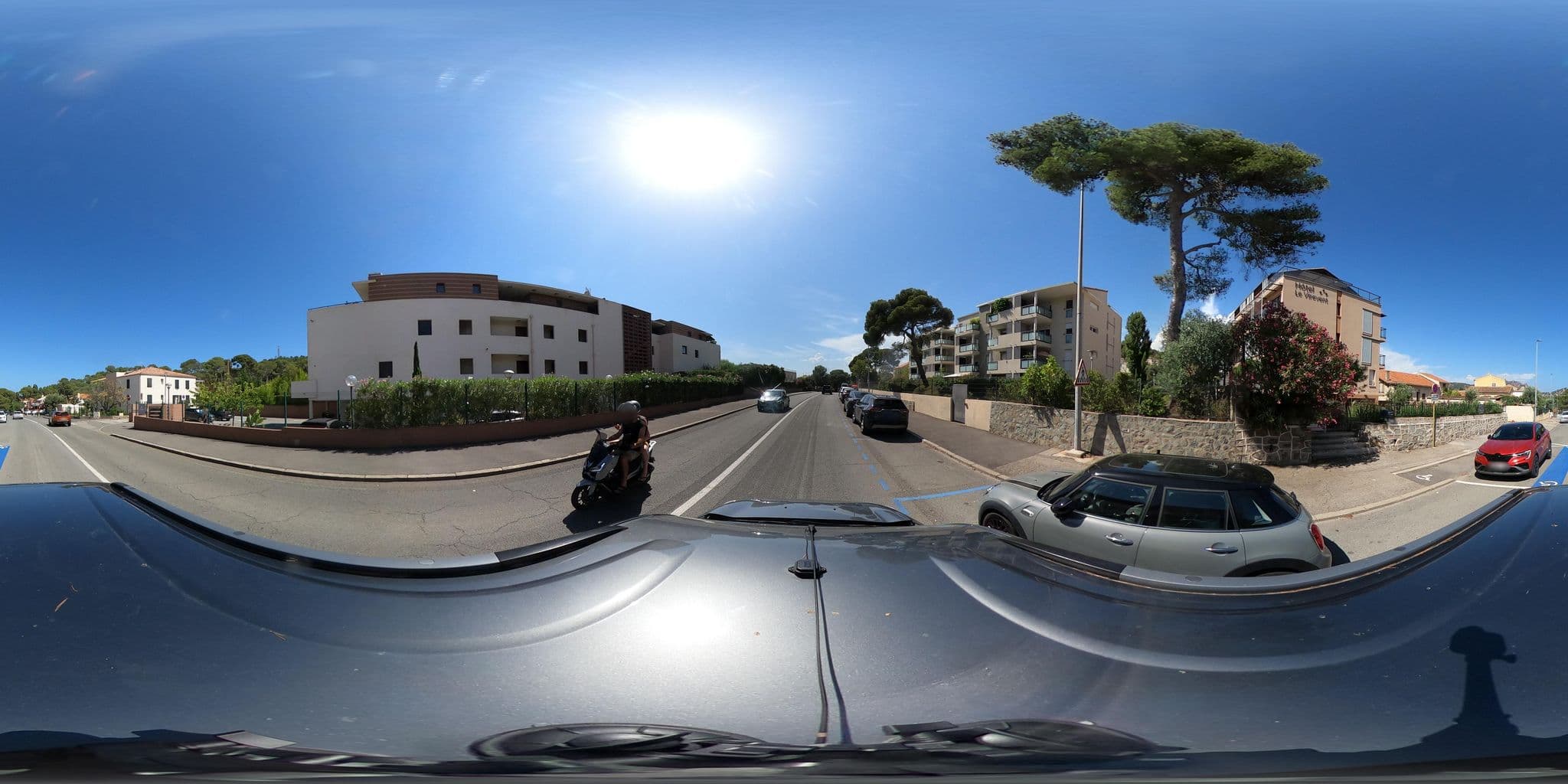Street view near Le Virevent, Saint-Raphaël — © eric_s (CC BY-SA · Mapillary)