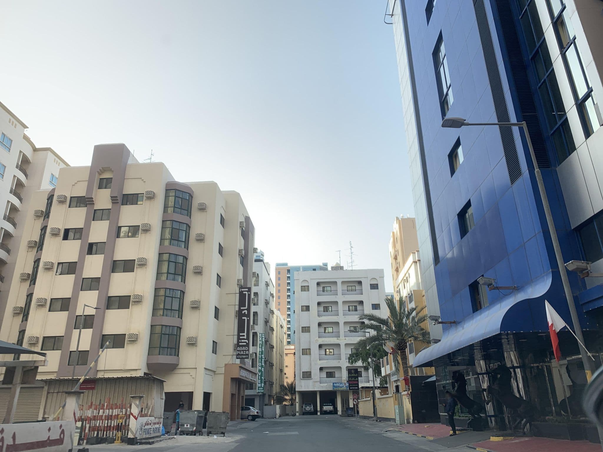 Street view near Frsan Hotel فندق فرسان, Manama — © sherif1234 (CC BY-SA · Mapillary)