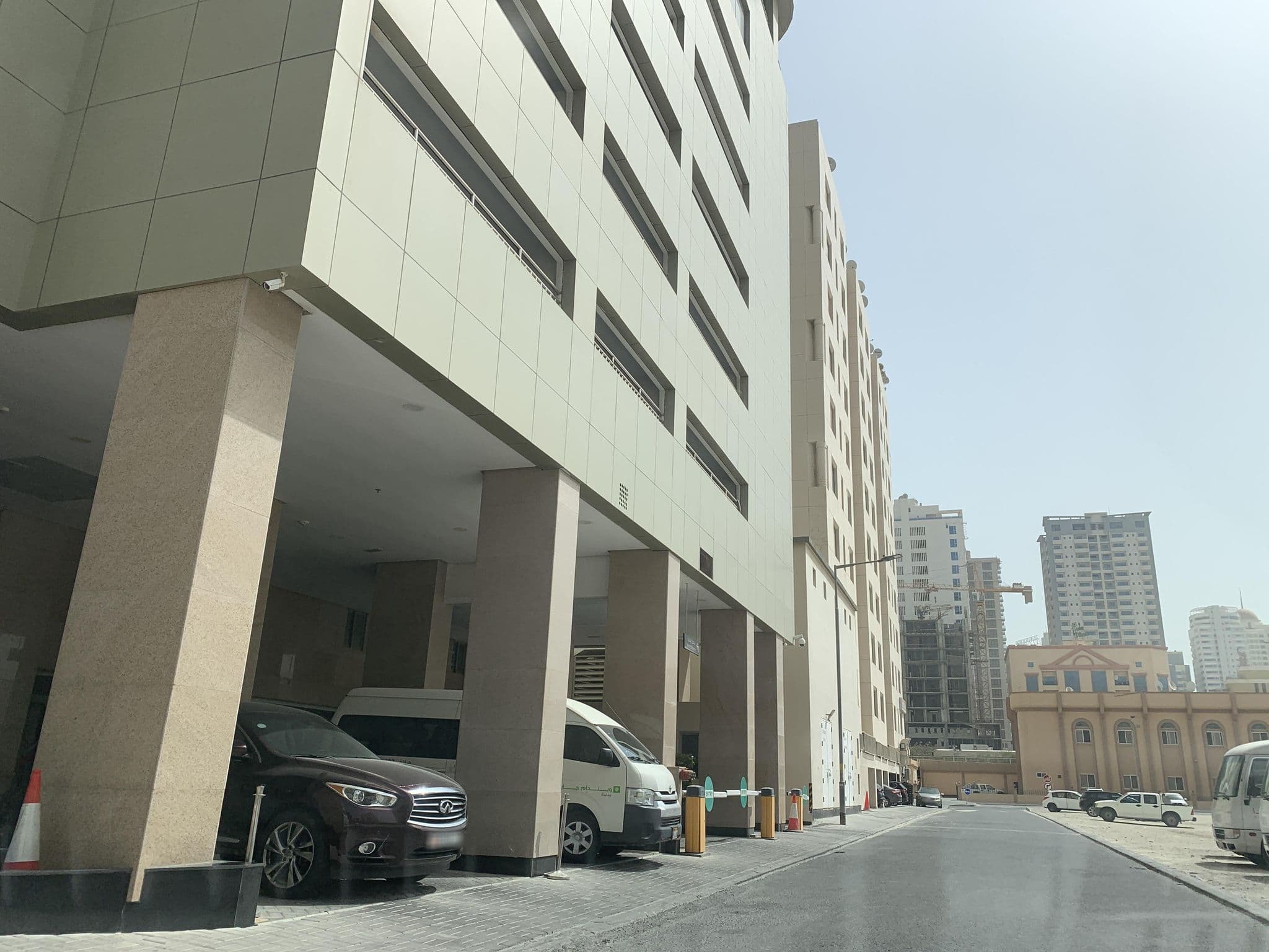 Street view near Wyndham Juffair, Manama — © sherif1234 (CC BY-SA · Mapillary)