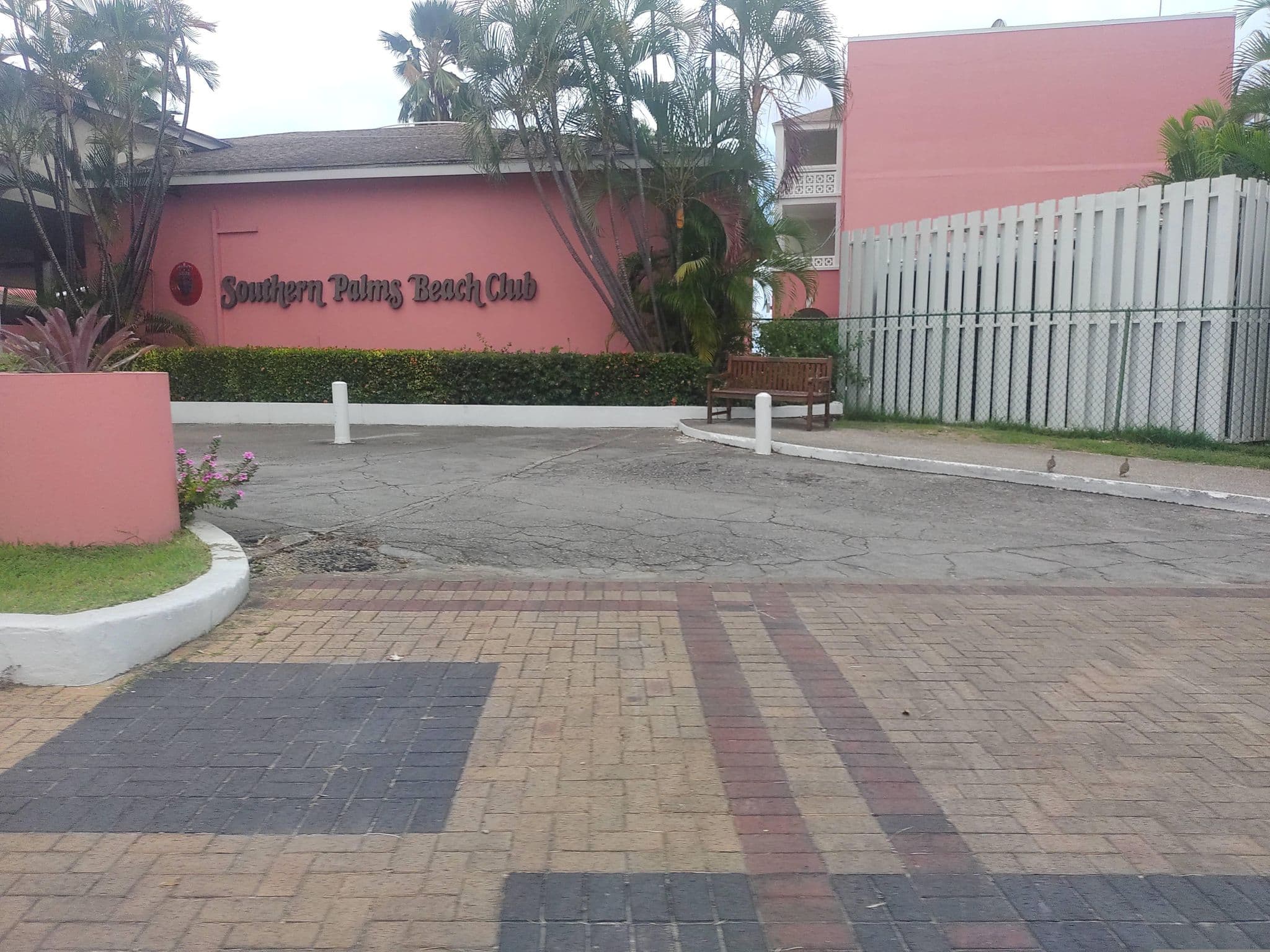 Street view near Southern Palms Beach Club, Oistins — © mapeadora (CC BY-SA · Mapillary)