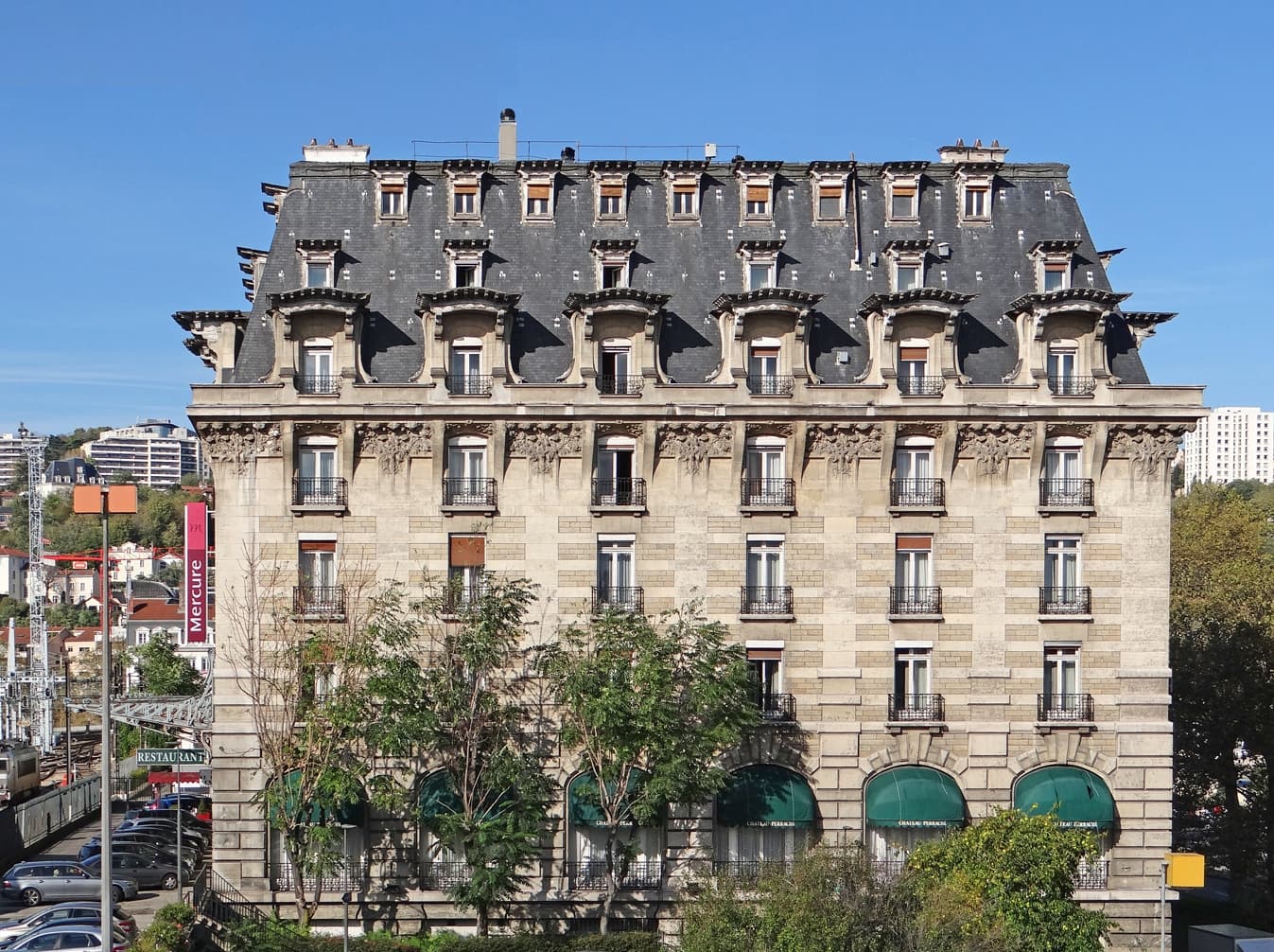 Mercure Lyon Centre Château Perrache (via Wikimedia Commons, CC BY 2.0)